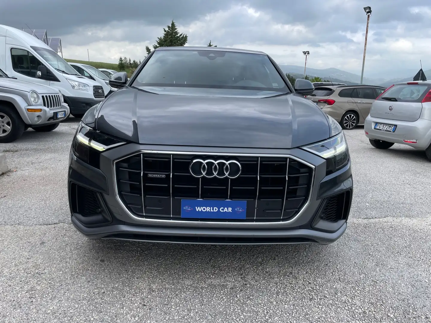 Audi Q8 50 TDI 286 CV quattro tiptronic Sport Grijs - 1