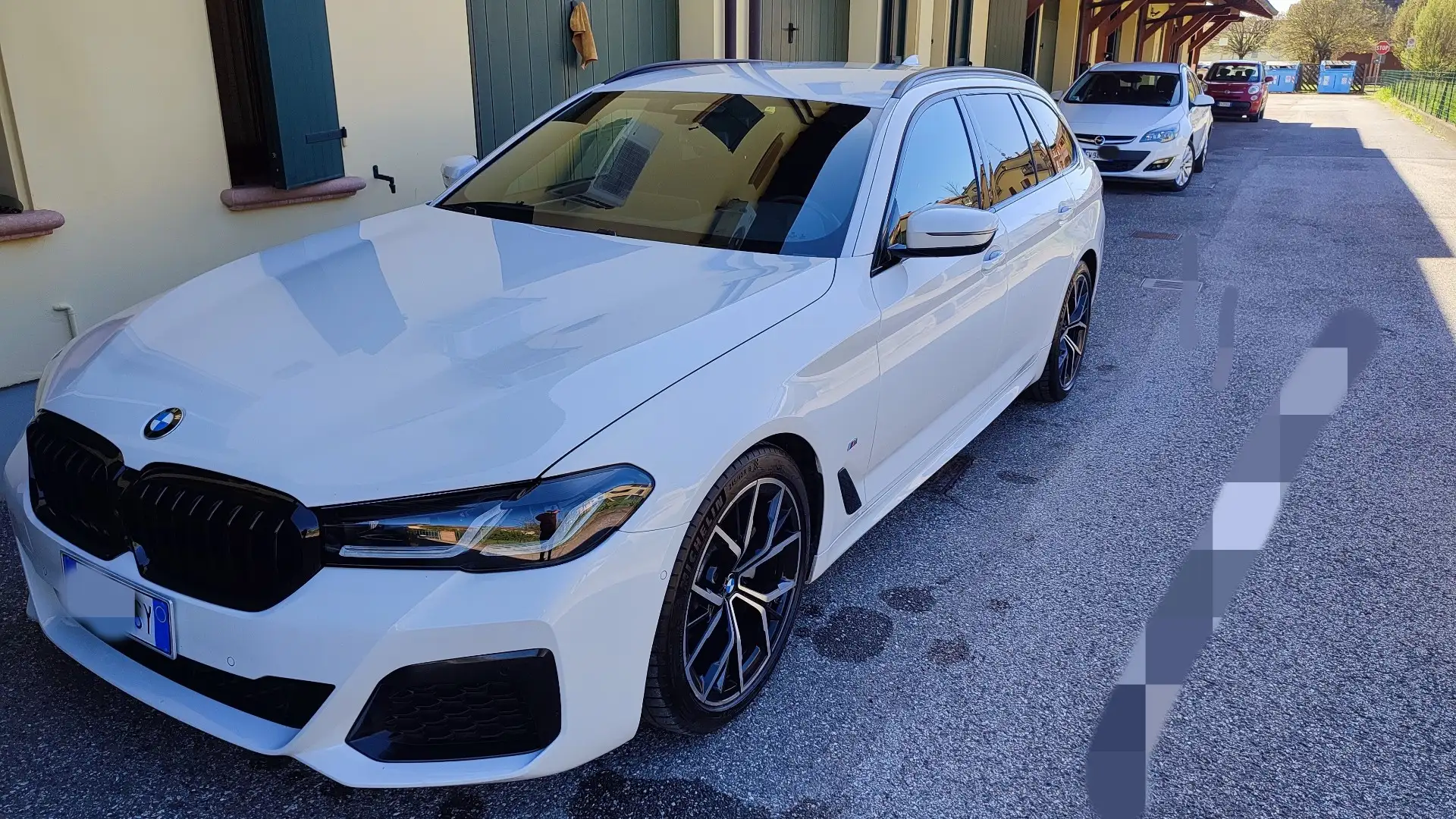 BMW 520 520d Touring mhev 48V xdrive Msport auto - 1