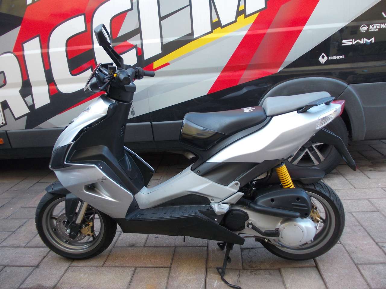 Aprilia SR 50 FACTORY  2 TEMPI H2O