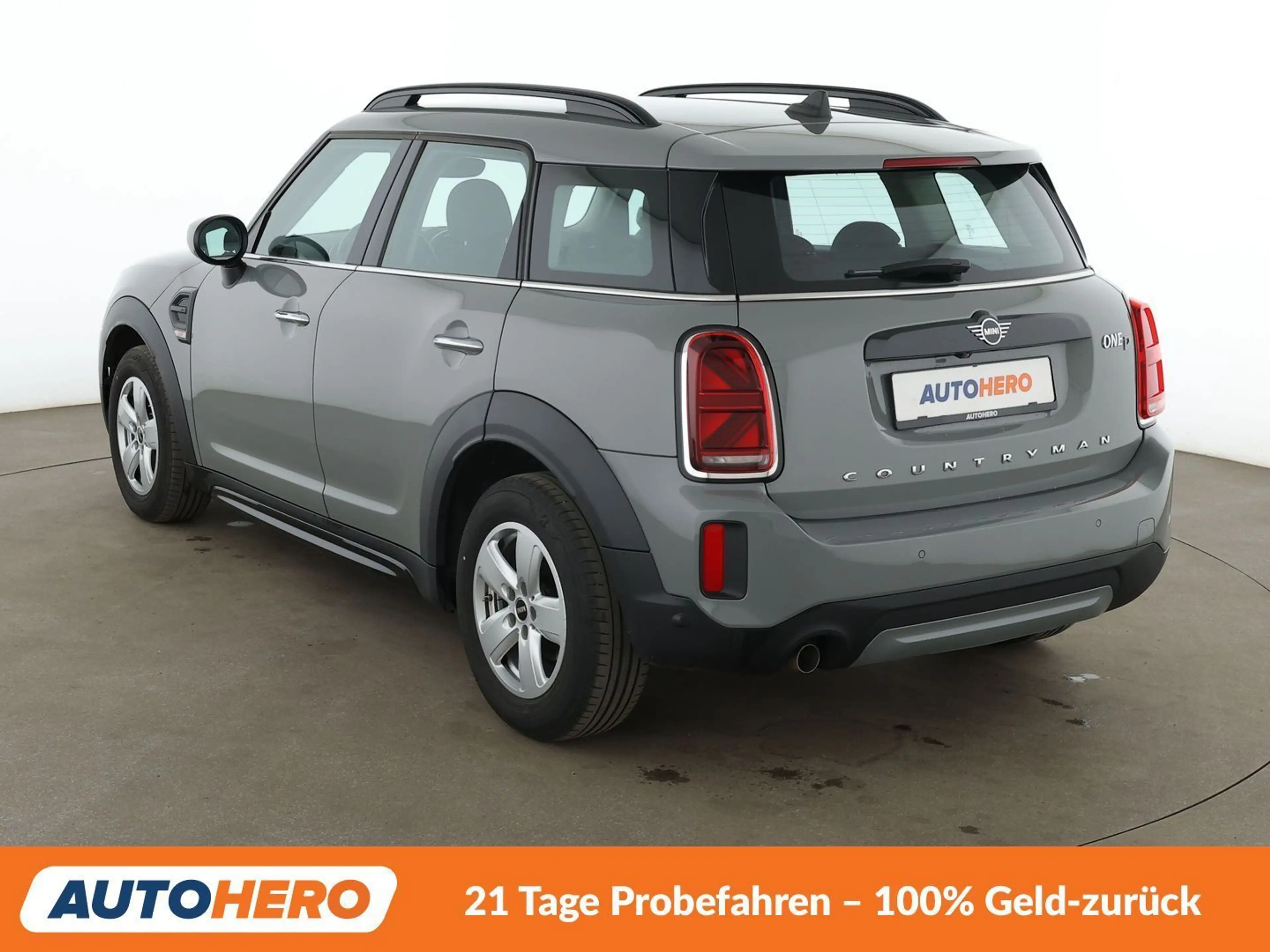 MINI One D Countryman One D Essential Trim Aut.*NAVI*LED*TEMPO* — photo 4
