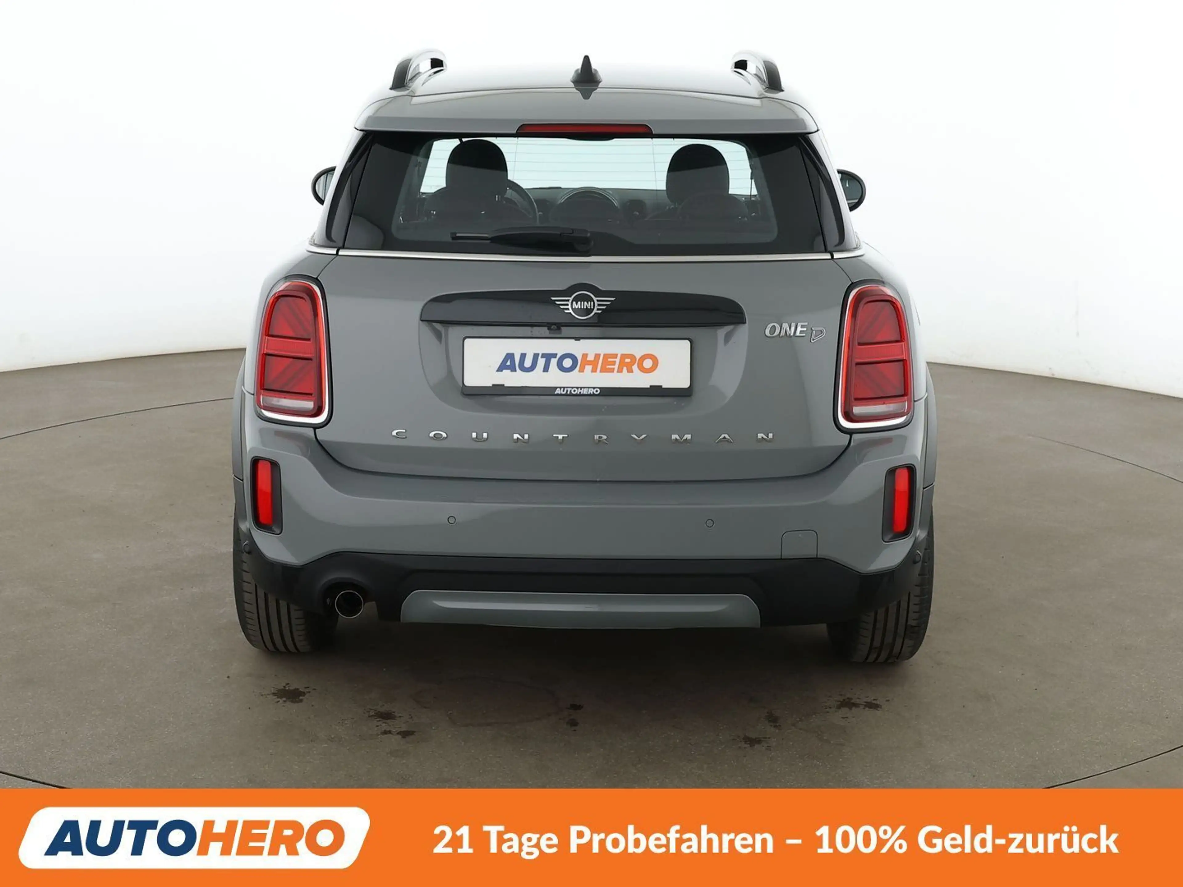 MINI One D Countryman One D Essential Trim Aut.*NAVI*LED*TEMPO* — photo 5