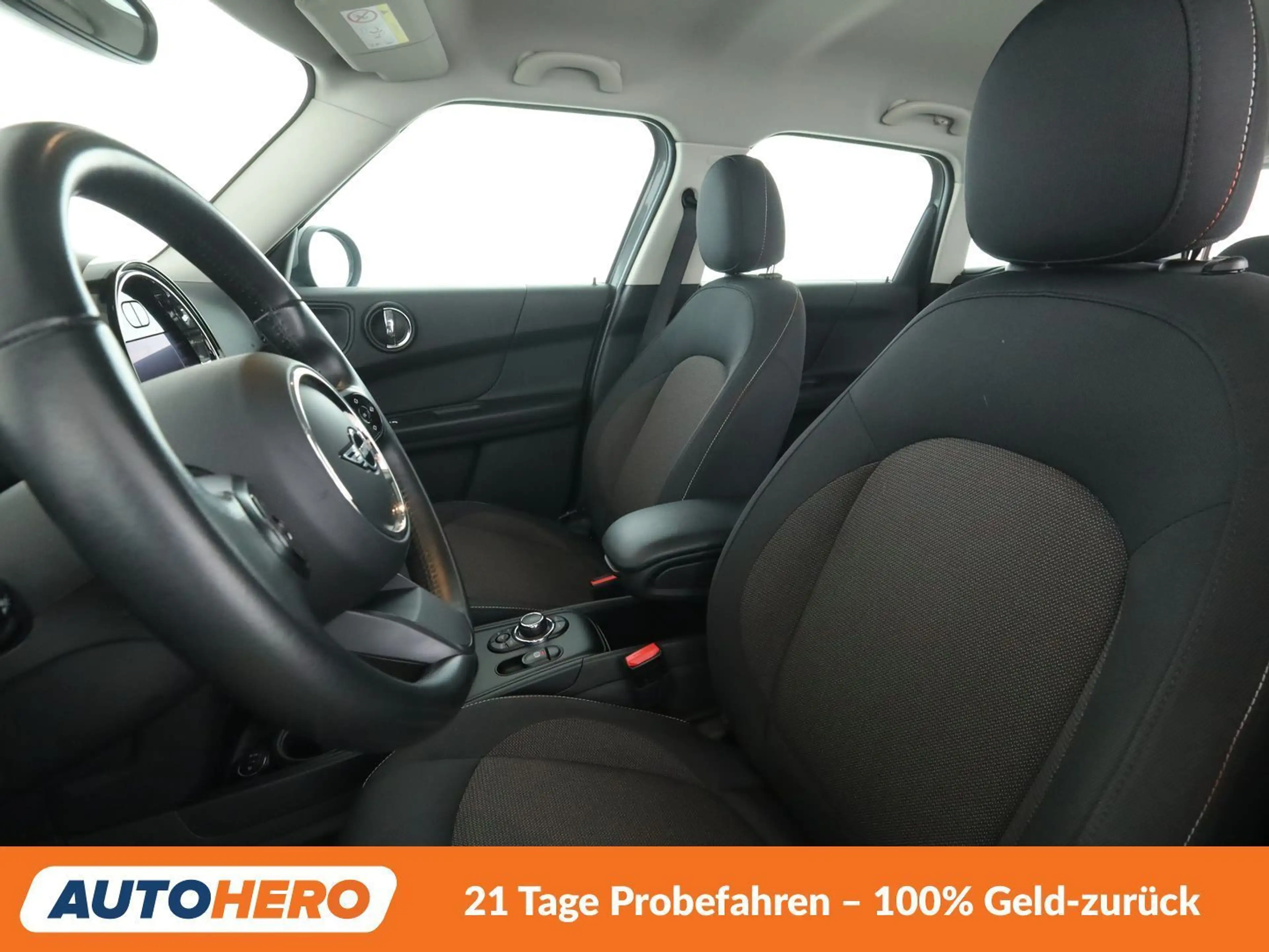 MINI One D Countryman One D Essential Trim Aut.*NAVI*LED*TEMPO* — photo 10