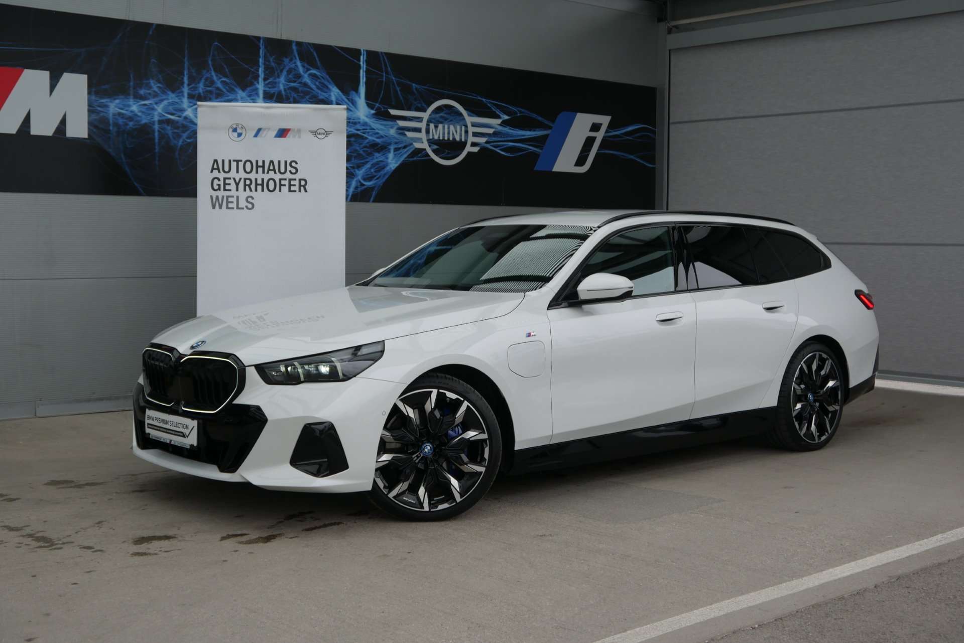 BMW 550