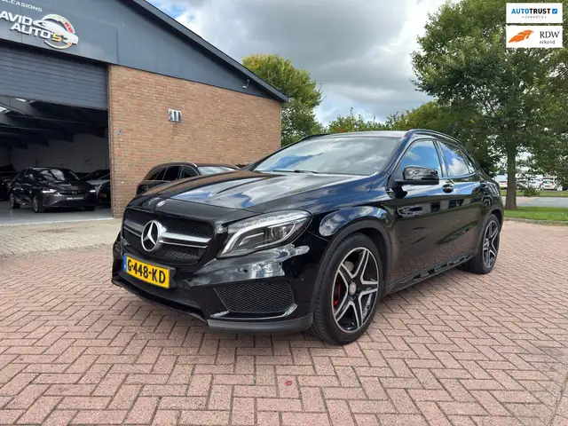 Mercedes-Benz GLA 250 4Matic Prestige 211PK