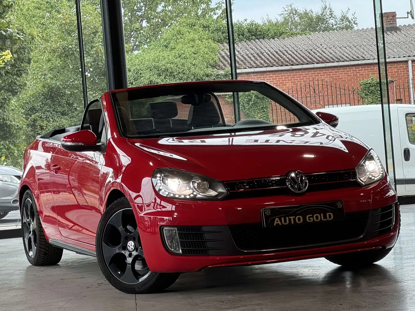 Volkswagen Golf GTI 2.0 TSI/CABRIOLET/FULLOPTIONS/ETAT SHOW-ROOM Rouge - 2