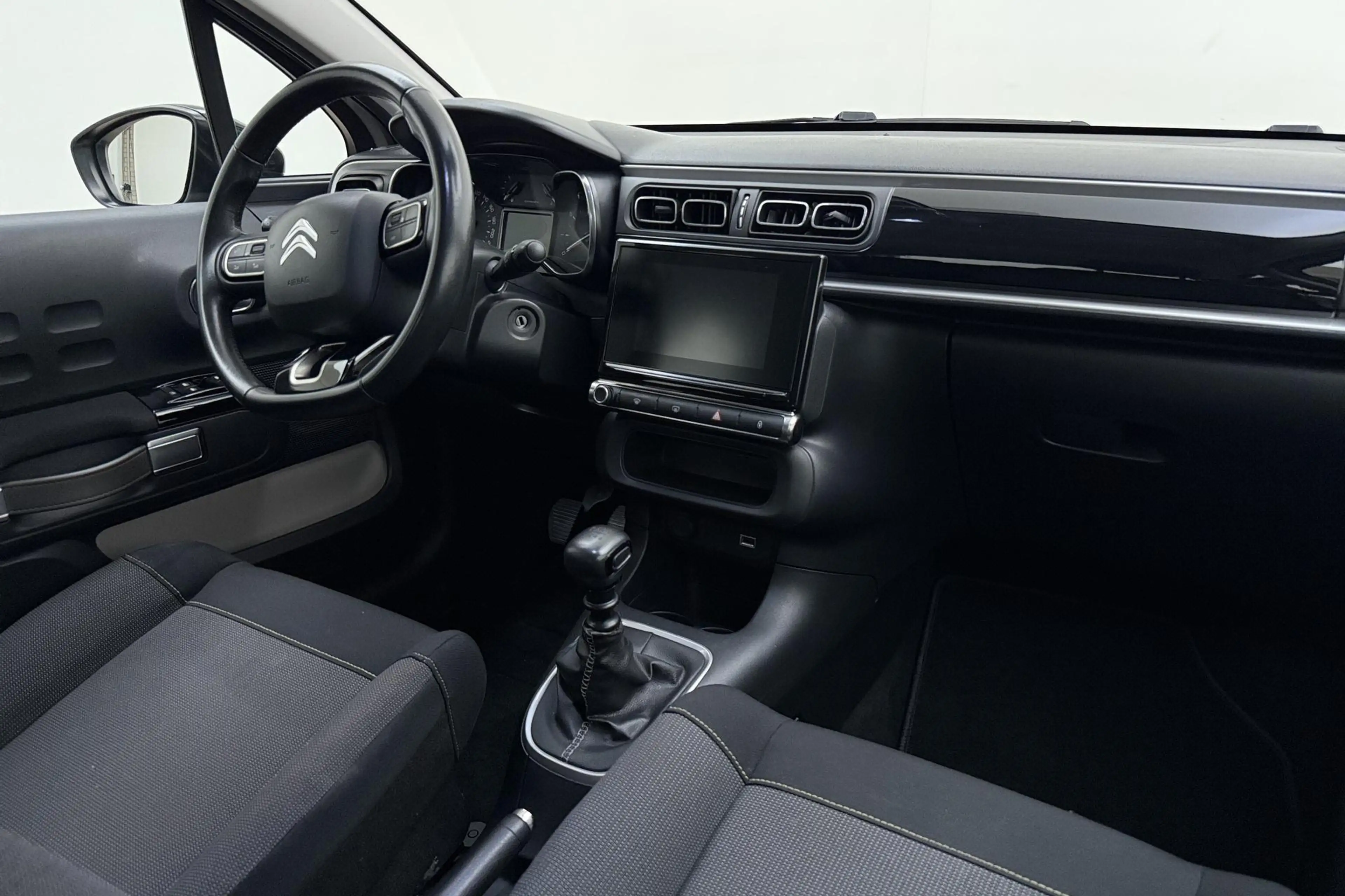 Citroen C3 1.2 Turbo 110 pk Business | Climate Control | Trek — photo 3