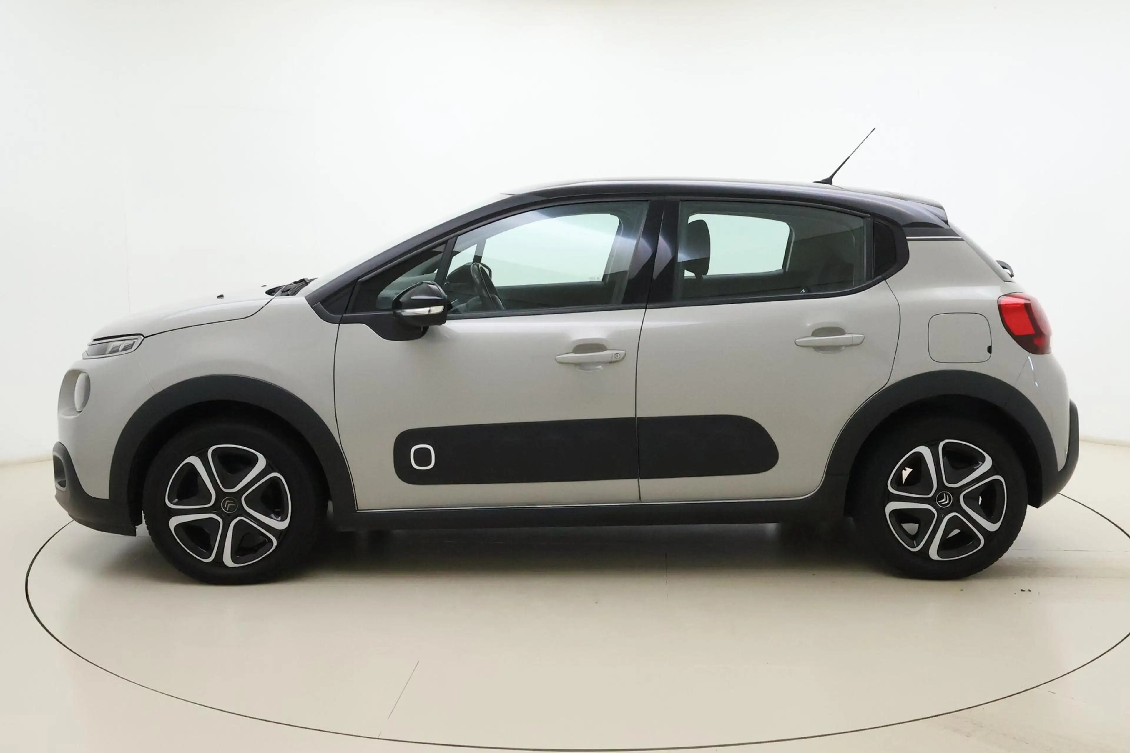 Citroen C3 1.2 Turbo 110 pk Business | Climate Control | Trek — photo 6