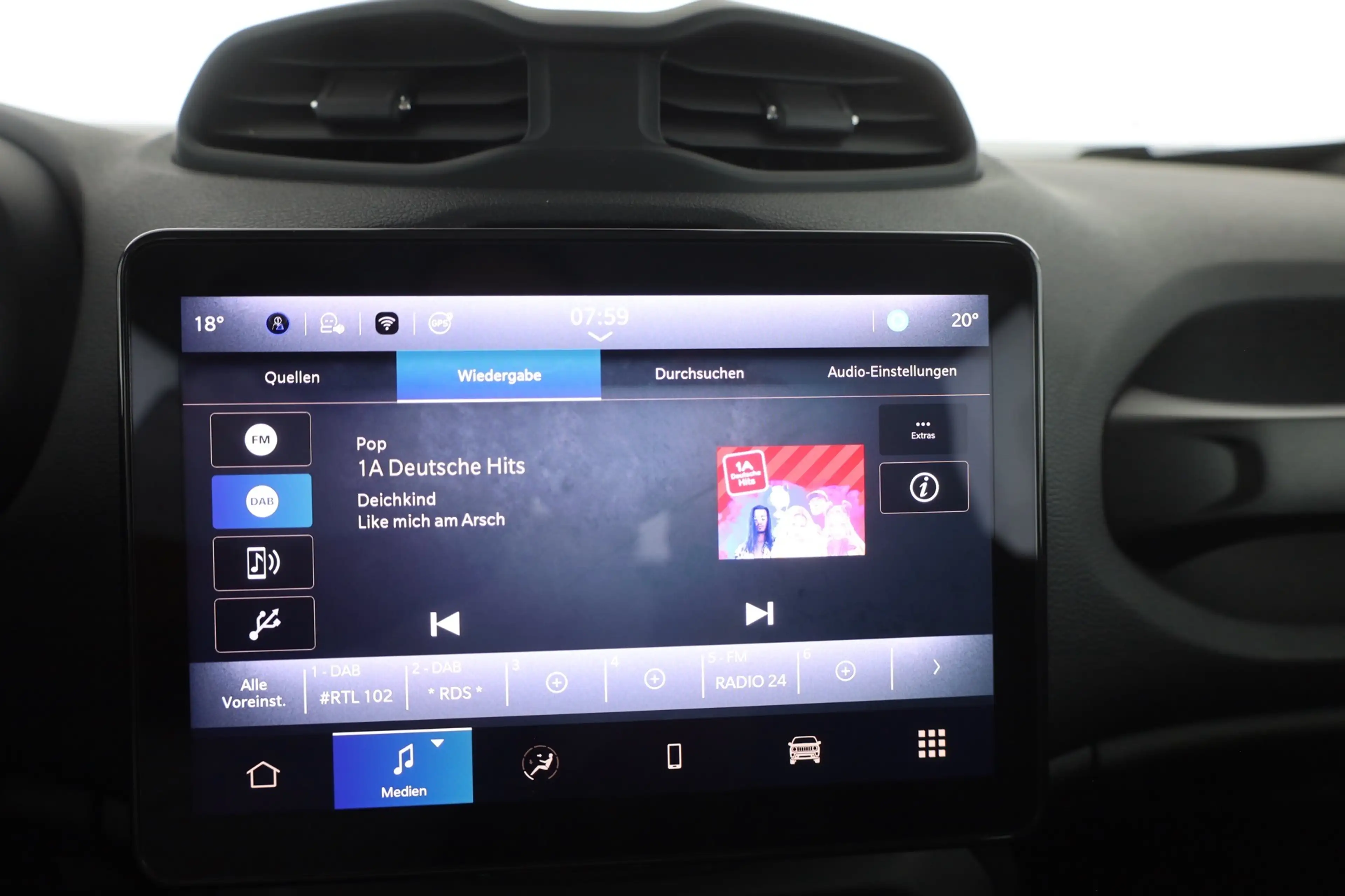 Jeep Renegade 1.5 GSE e-Hybrid Aut. LED ACC Kamera — photo 11