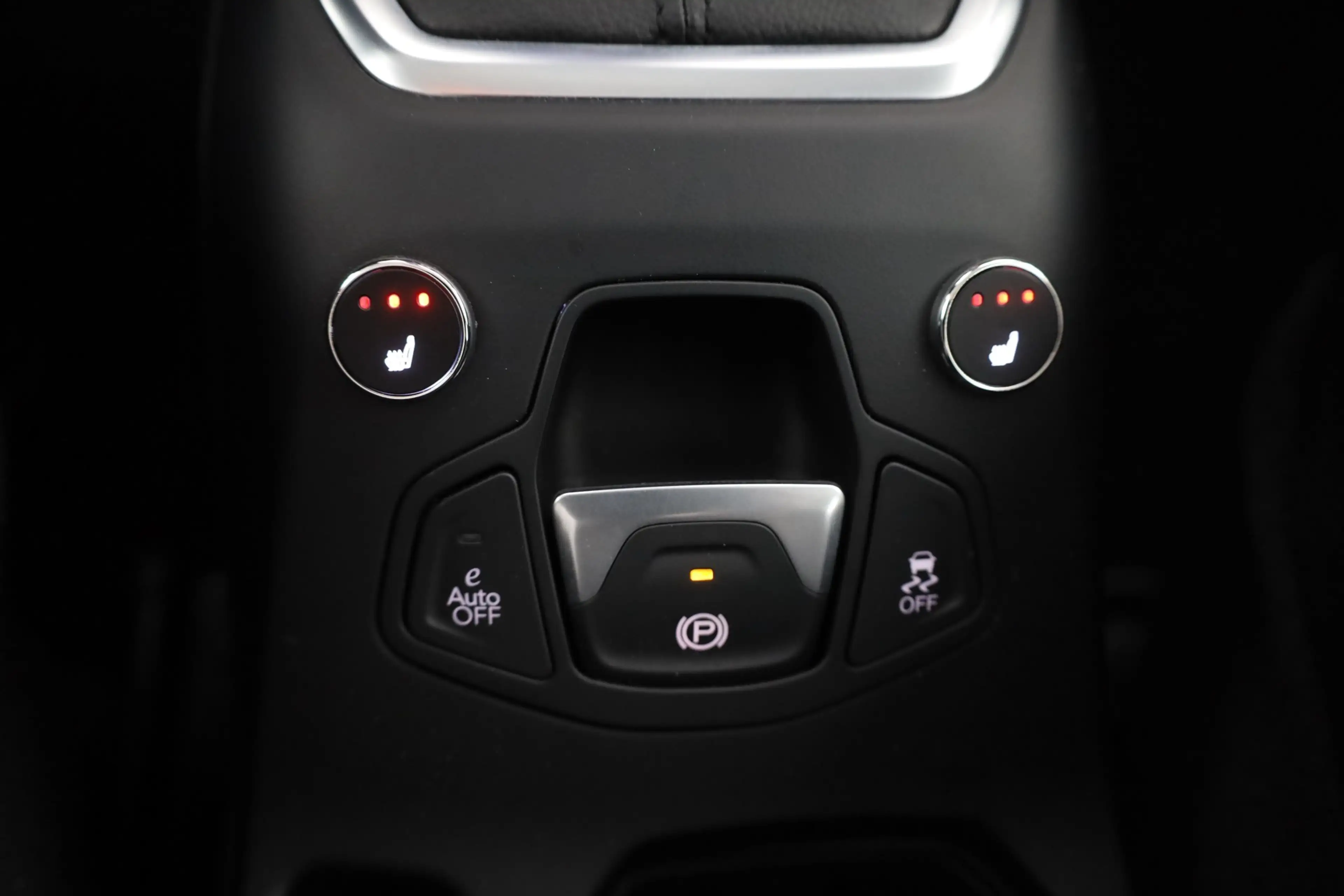 Jeep Renegade 1.5 GSE e-Hybrid Aut. LED ACC Kamera — photo 13