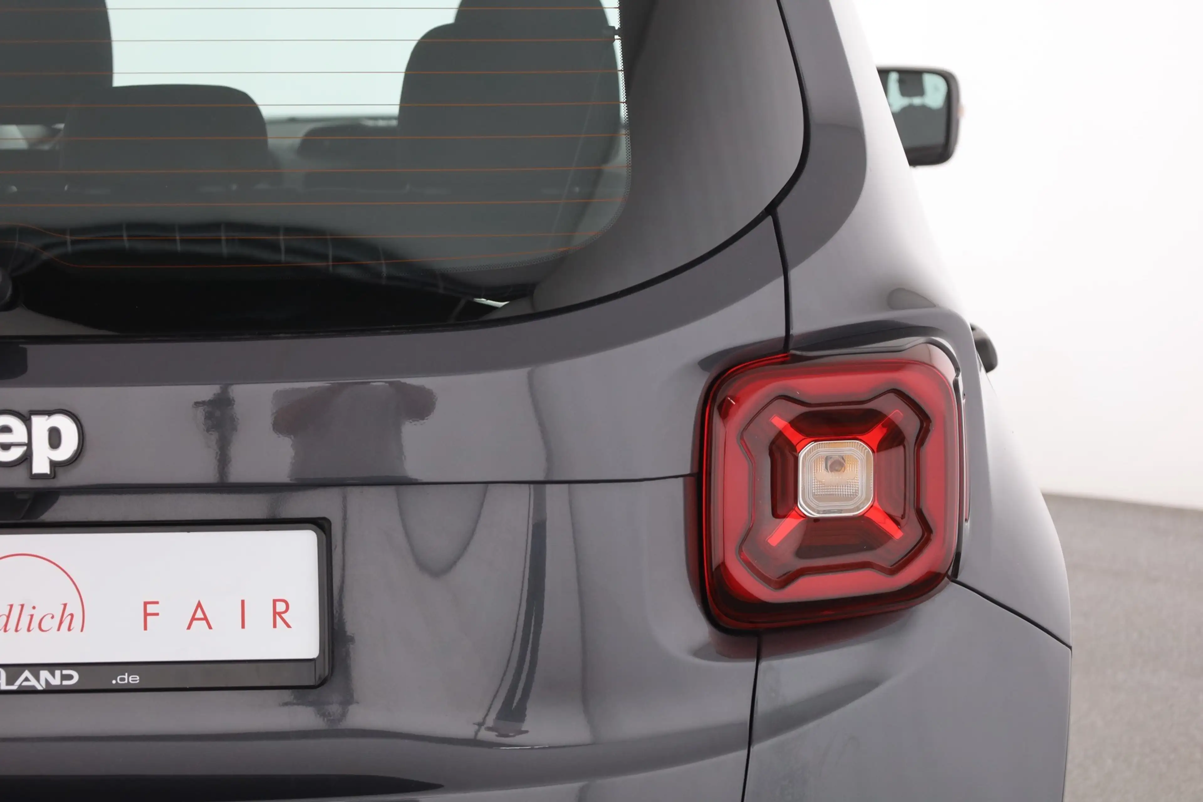Jeep Renegade 1.5 GSE e-Hybrid Aut. LED ACC Kamera — photo 30