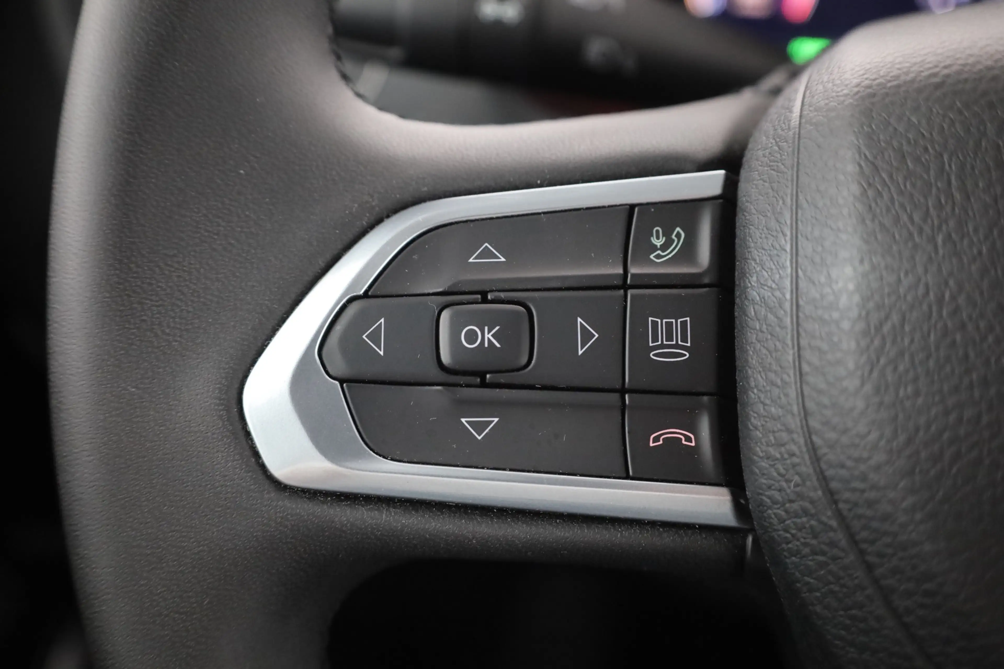 Jeep Renegade 1.5 GSE e-Hybrid Aut. LED ACC Kamera — photo 17