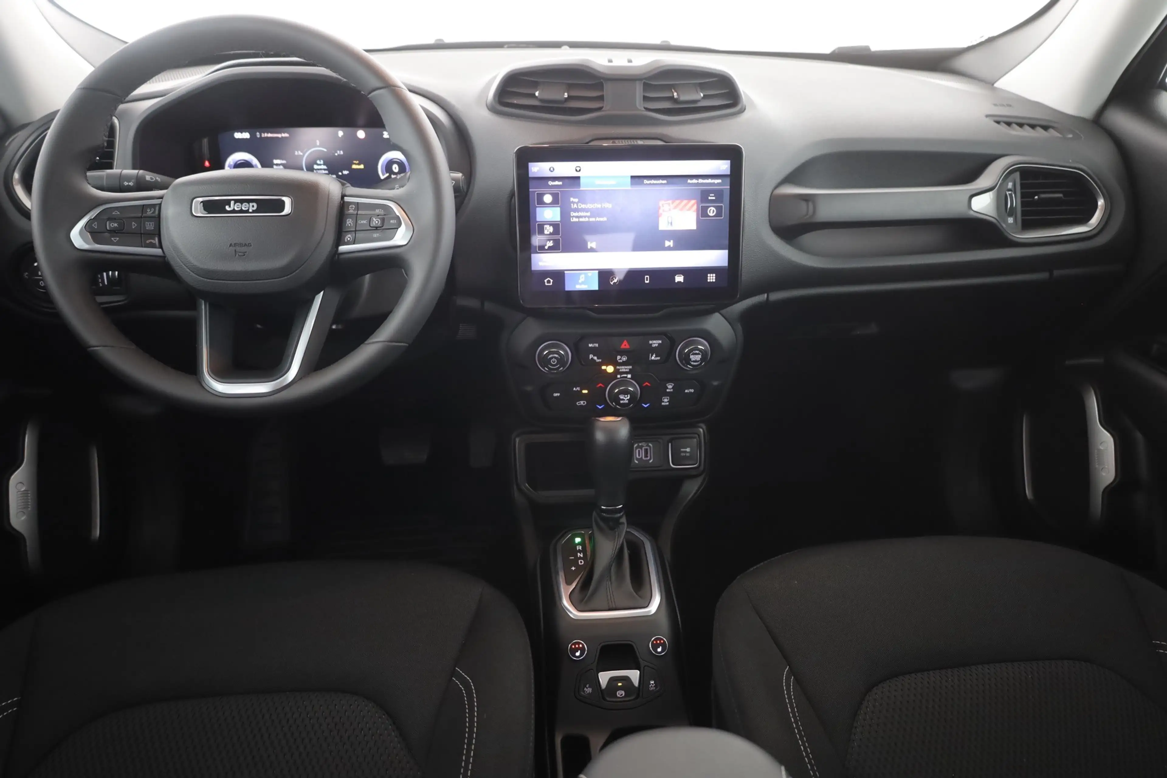 Jeep Renegade 1.5 GSE e-Hybrid Aut. LED ACC Kamera — photo 9