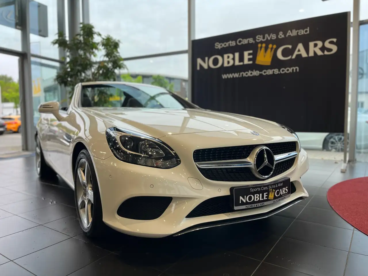 Mercedes-Benz SLC 200