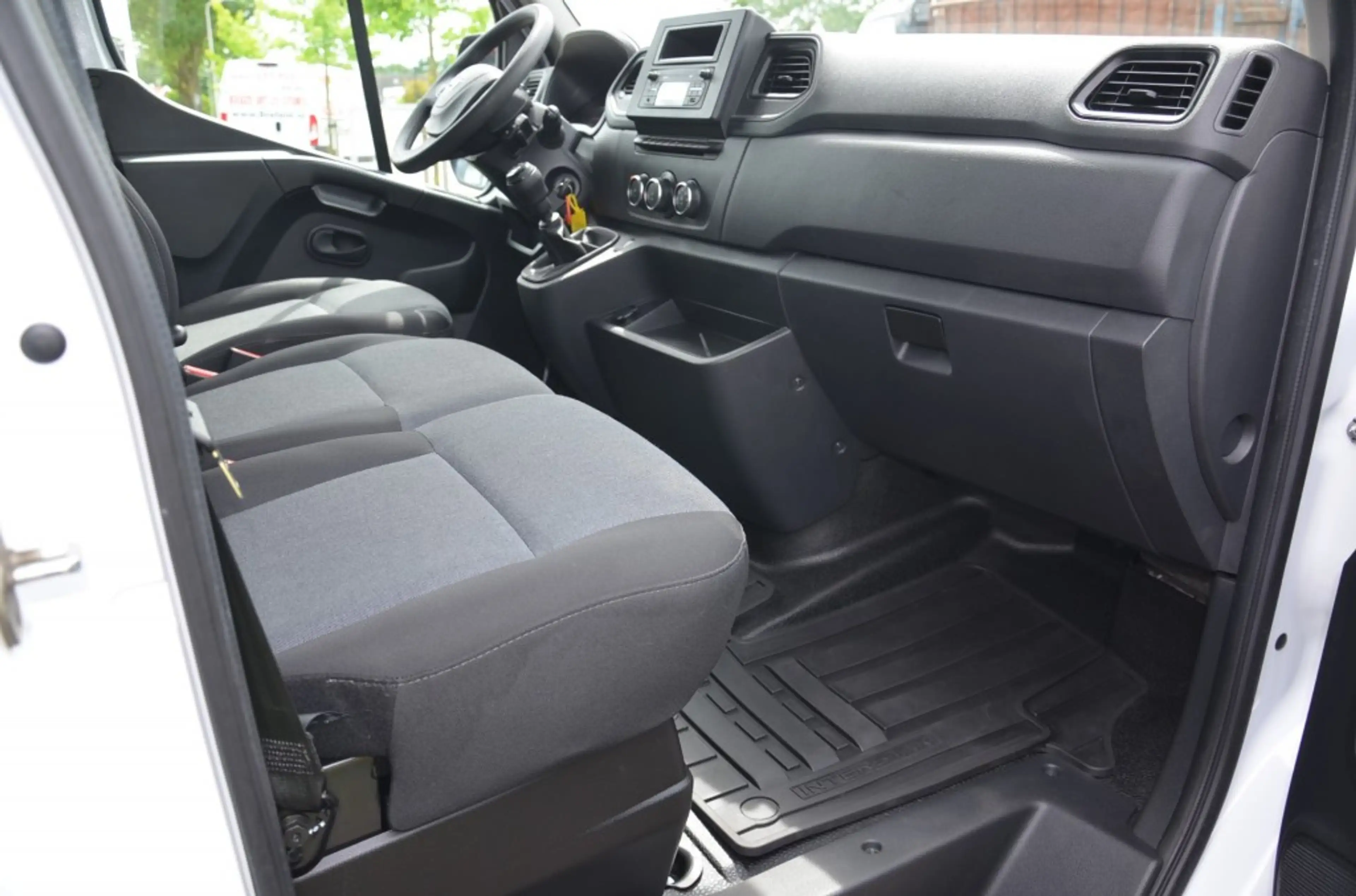 Nissan Interstar 2.3 DCI Interstar/master  Meubelbak/ bakwagen Laad — photo 6