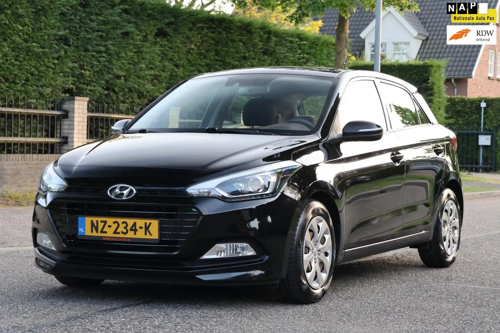 Hyundai i20 1.0 T-GDI Comfort | NAVI | CLIMA | CRUISE | NAP | Negro - 1