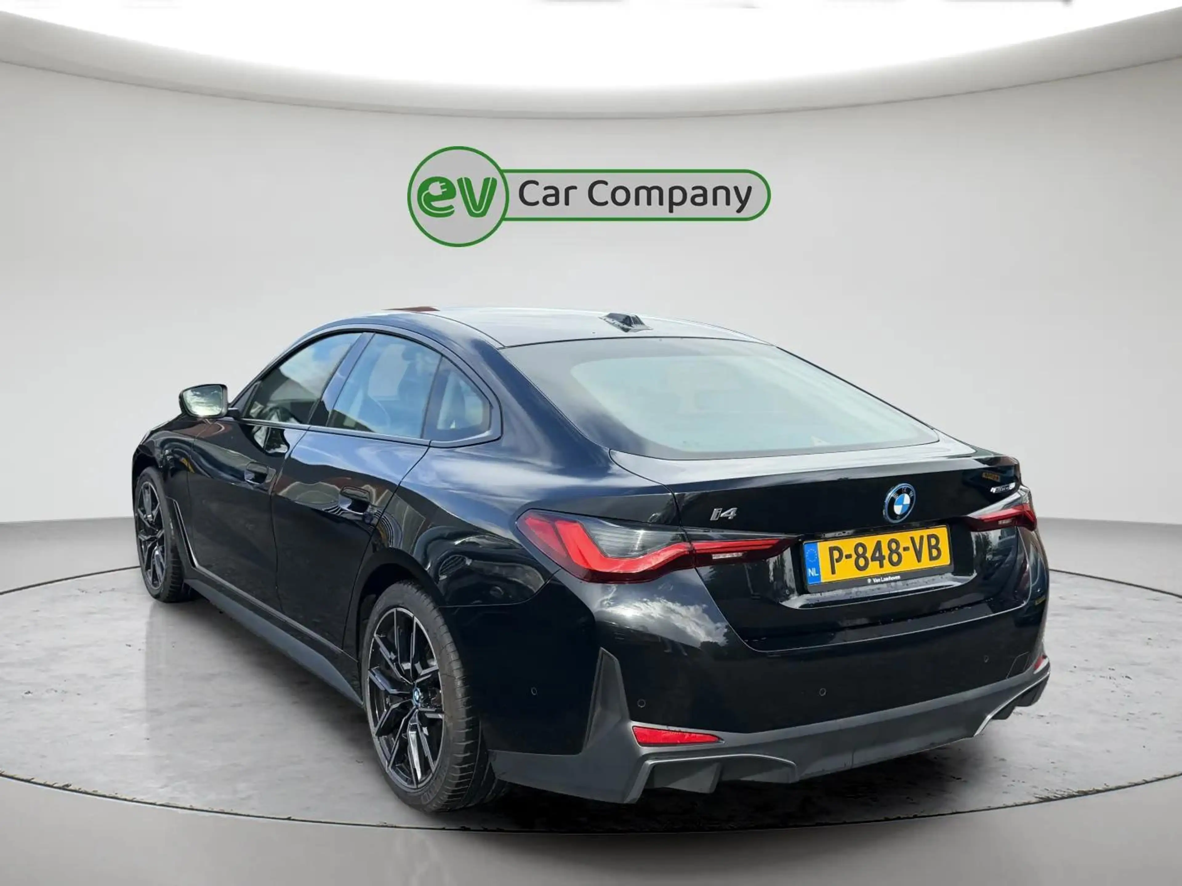 BMW i4 EDrive40 84 kWh | SOH 96% | 19 Inch M sport Velgen — photo 3