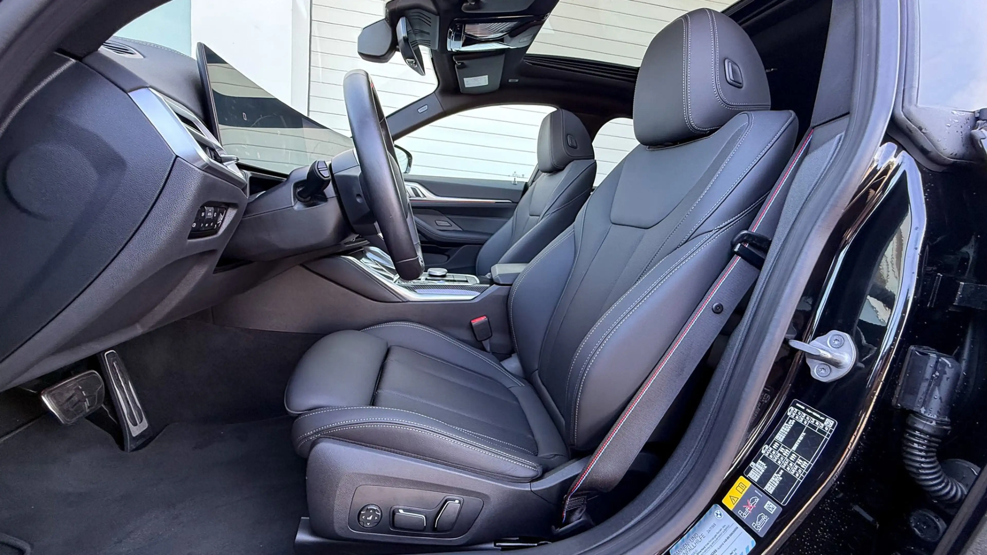 BMW i4 Gran Coupe xDrive M-Sportpaket Pro — photo 14