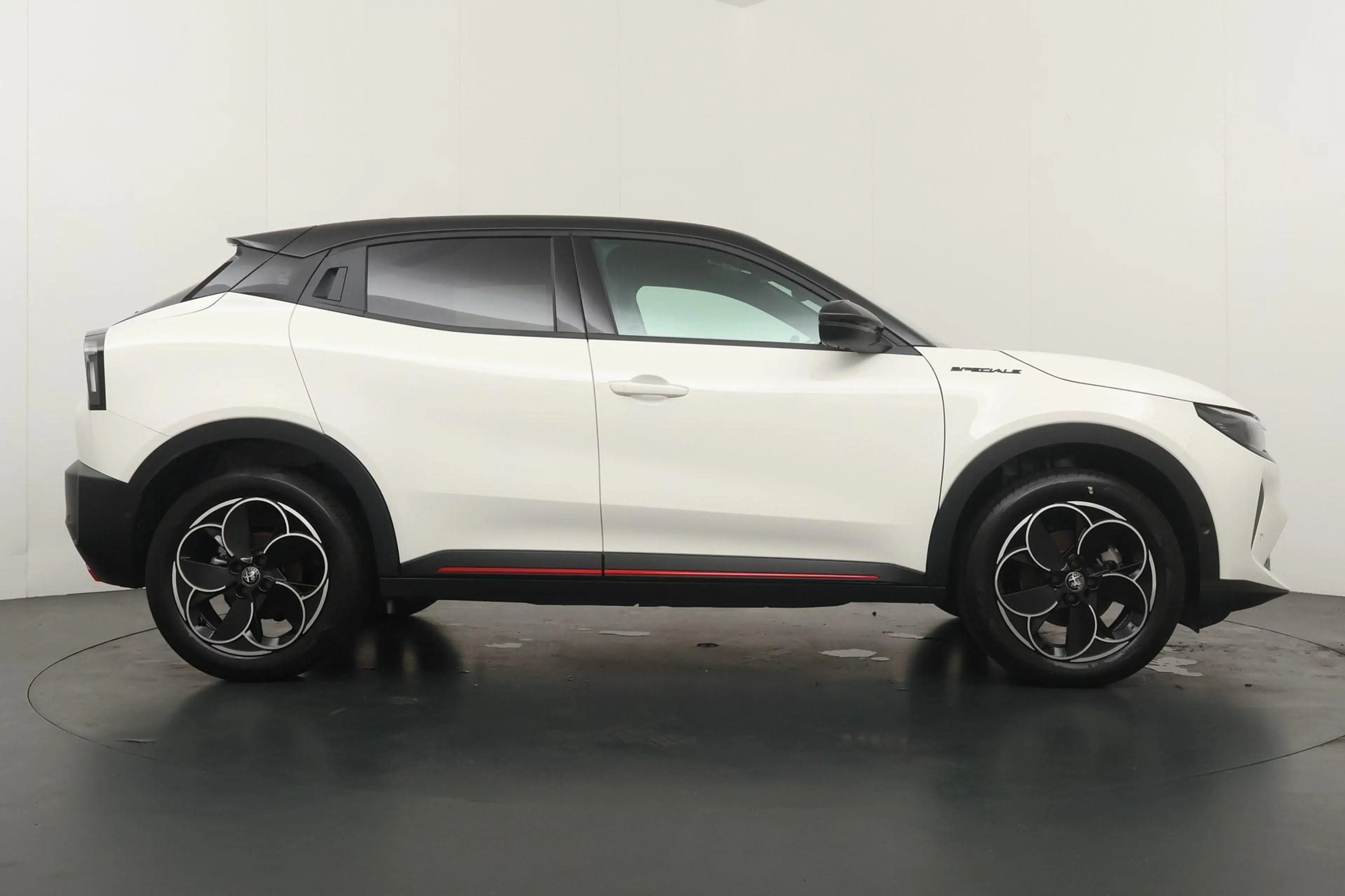 Alfa Romeo Junior Elettrica Sport Speciale 54 kWh | Pack Techno | Wa — photo 4