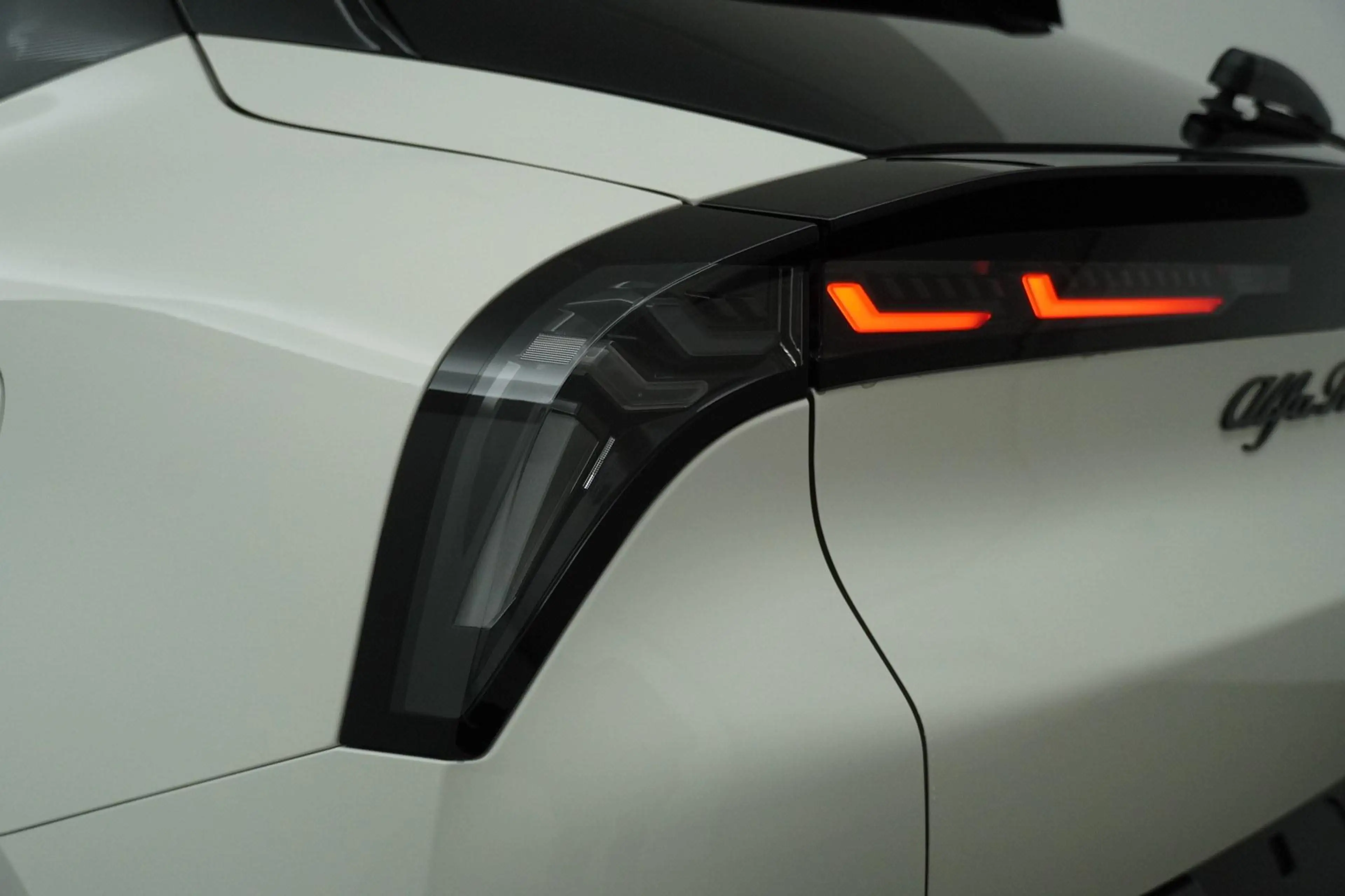 Alfa Romeo Junior Elettrica Sport Speciale 54 kWh | Pack Techno | Wa — photo 12