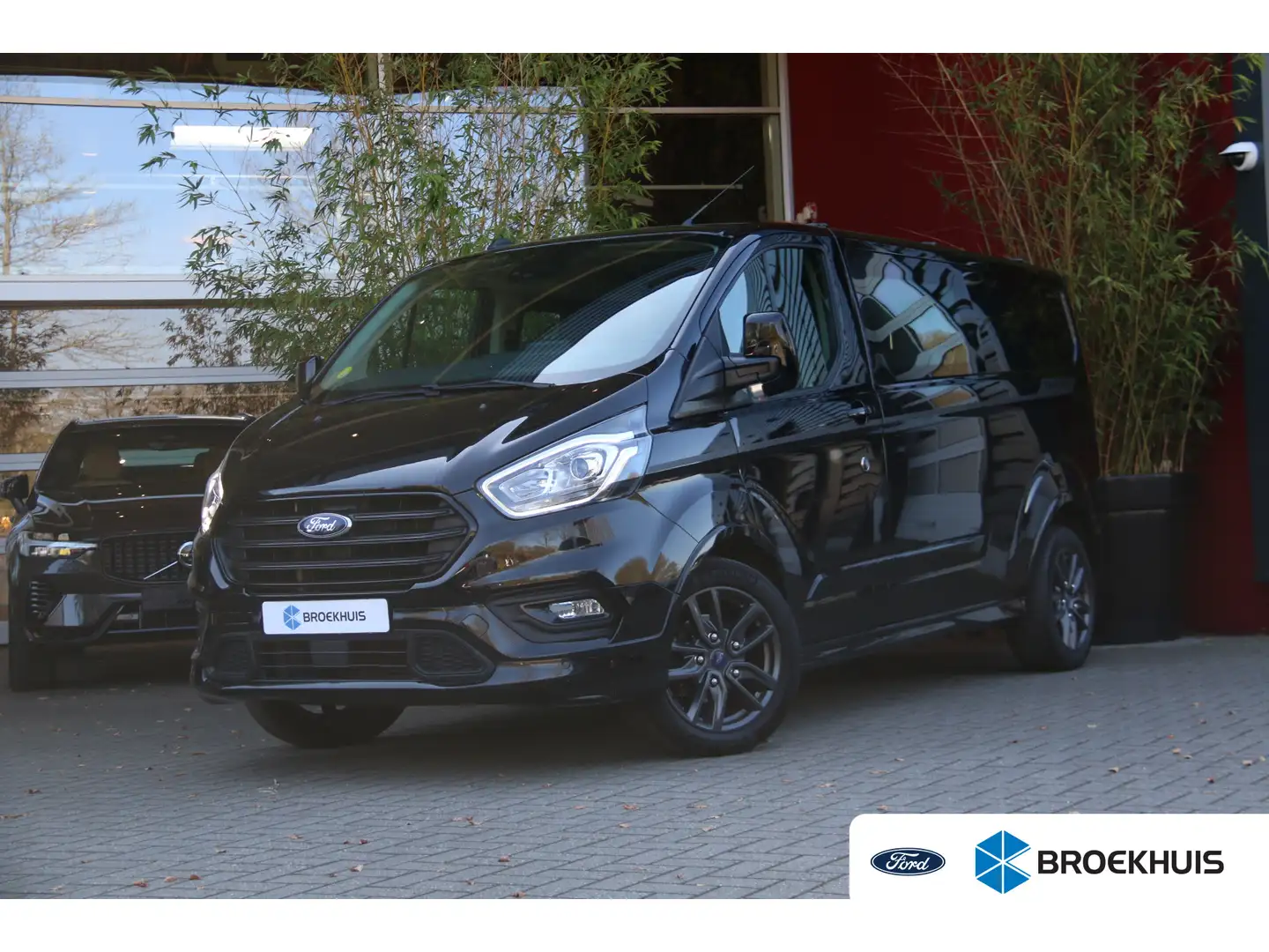 Ford Transit Custom 290 2.0 TDCI 185PK L2H1 Sport dubbel cabine | Trek Zwart - 1