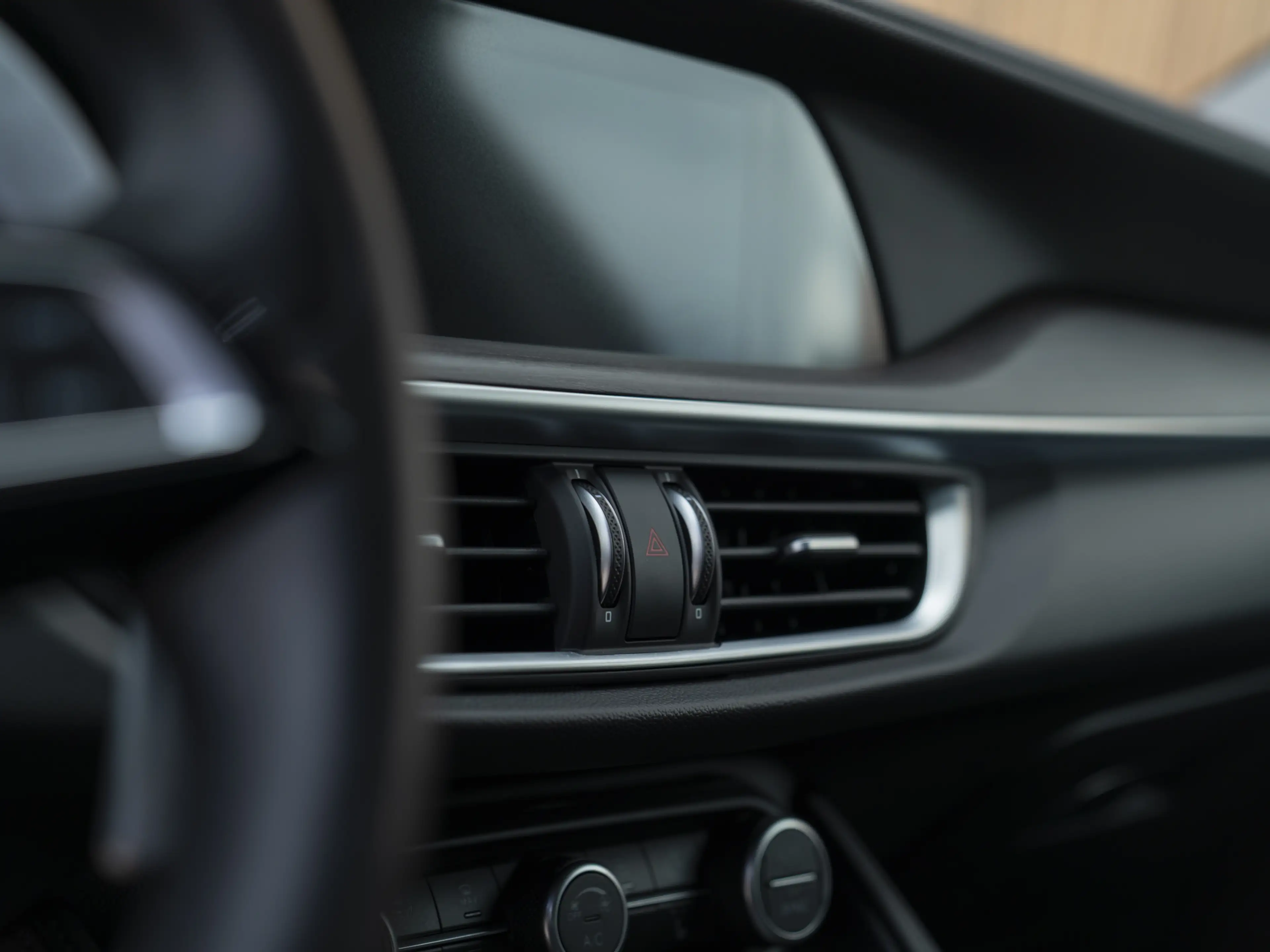 Alfa Romeo Stelvio 2.0 T AWD Veloce — photo 44