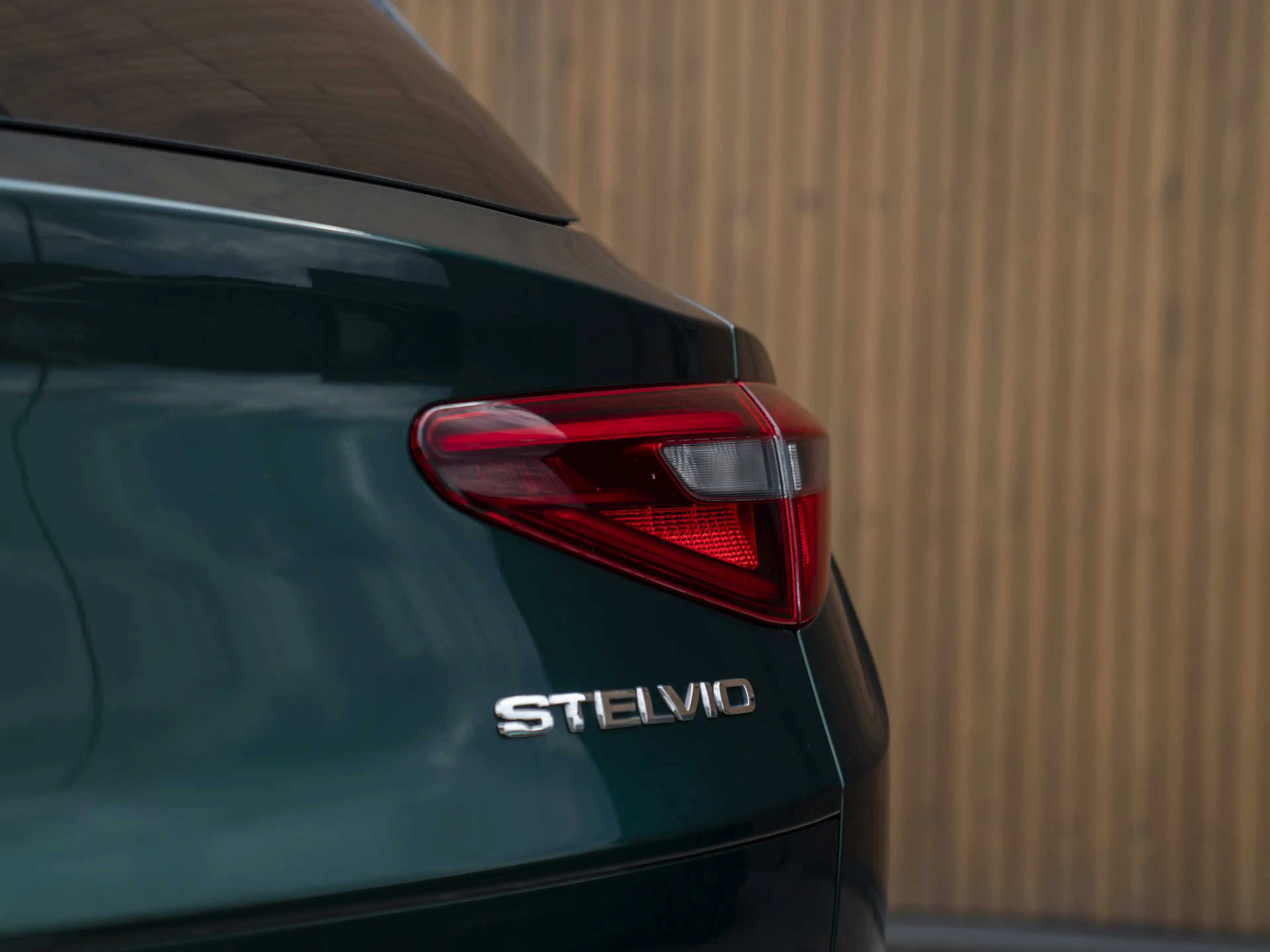 Alfa Romeo Stelvio 2.0 T AWD Veloce — photo 27