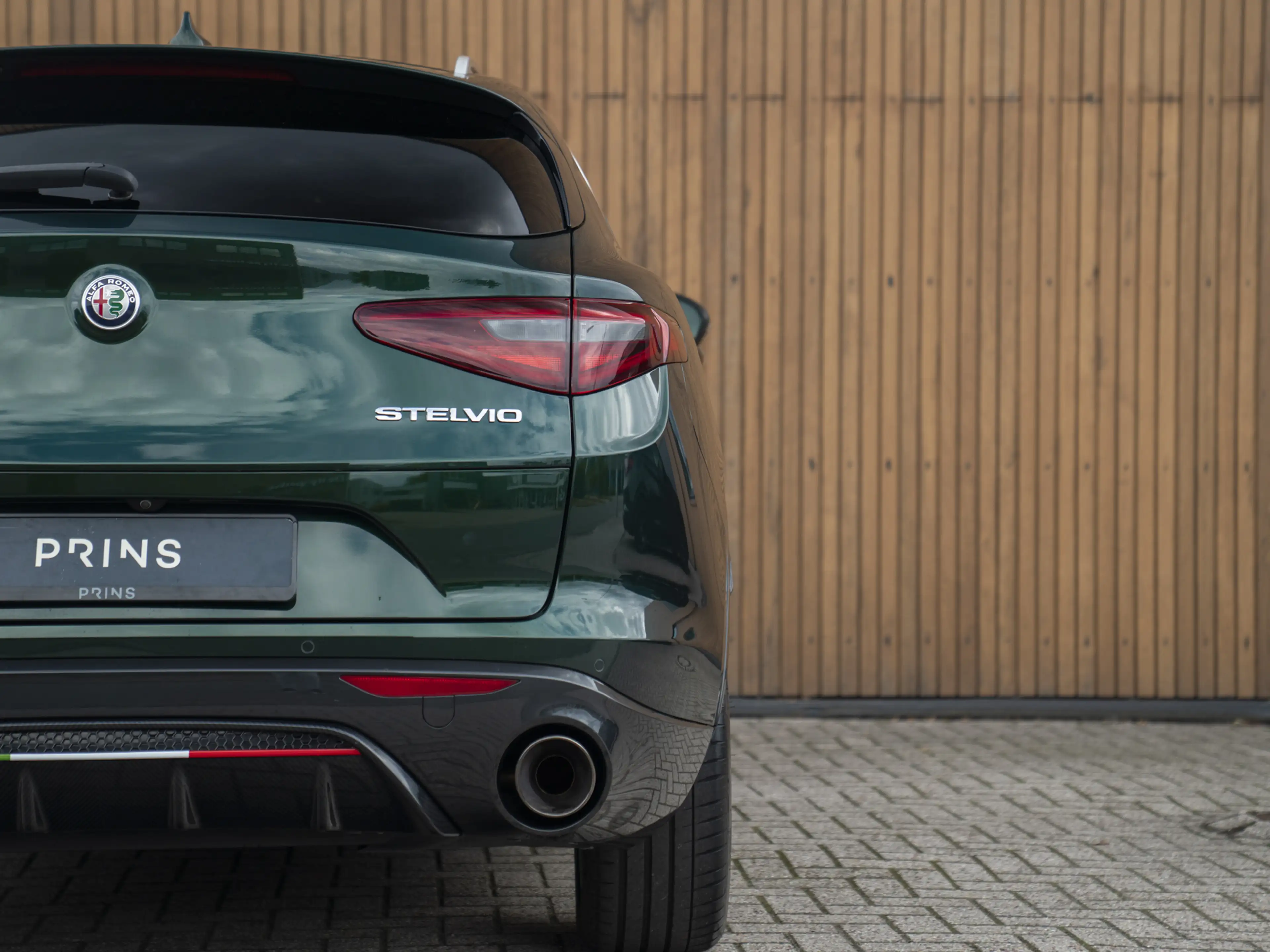 Alfa Romeo Stelvio 2.0 T AWD Veloce — photo 29