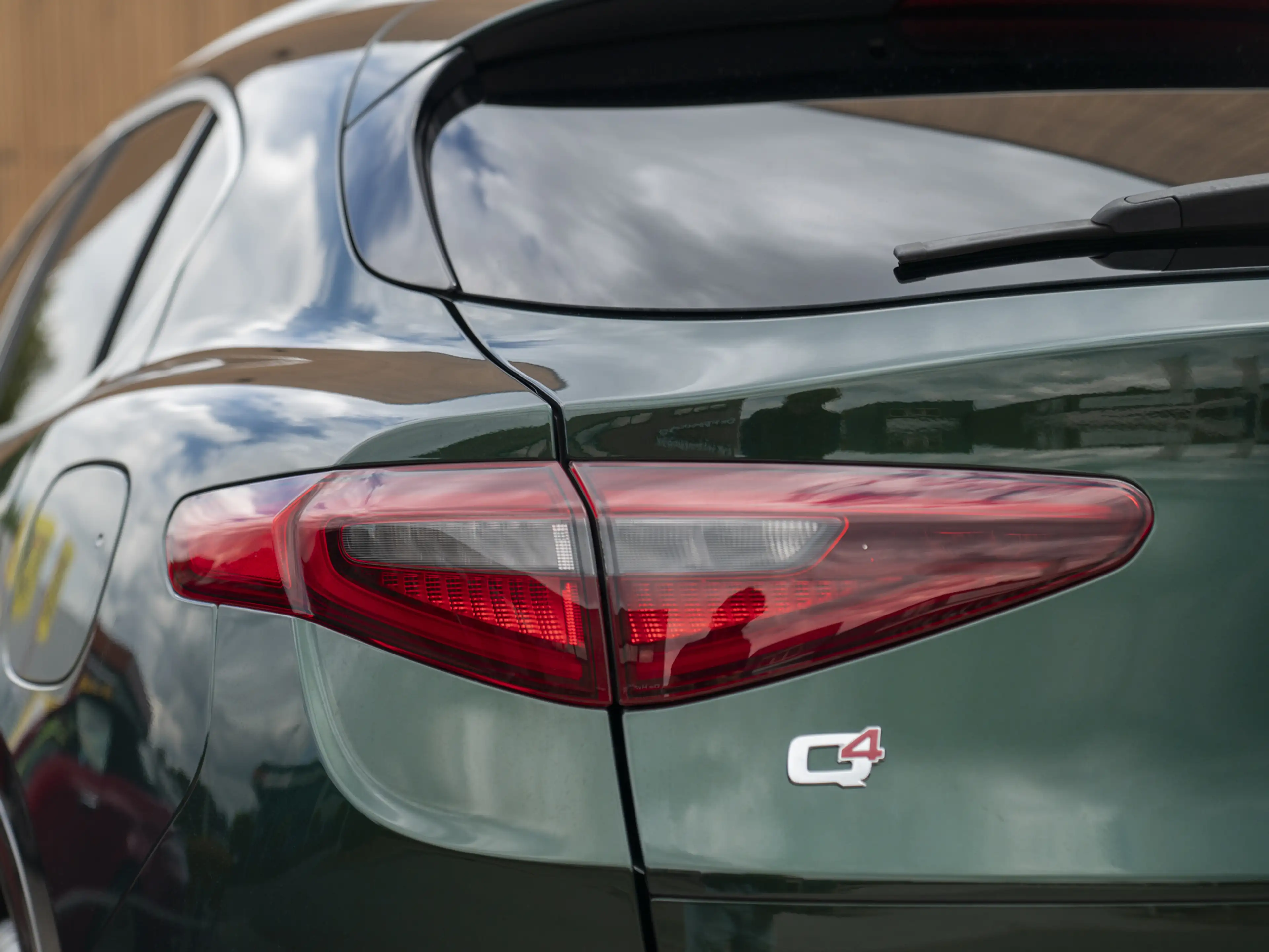 Alfa Romeo Stelvio 2.0 T AWD Veloce — photo 25