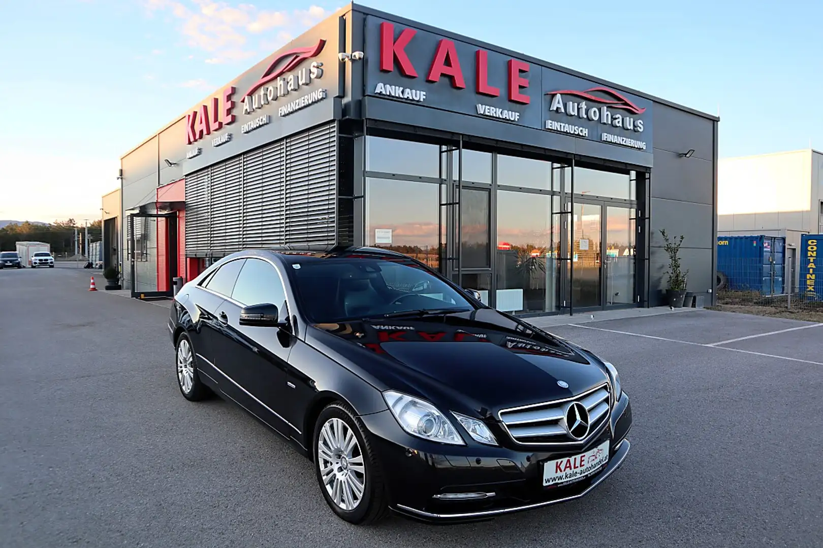 Mercedes-Benz E 220 CDI Coupe *Leder*Xenon* Schwarz - 1