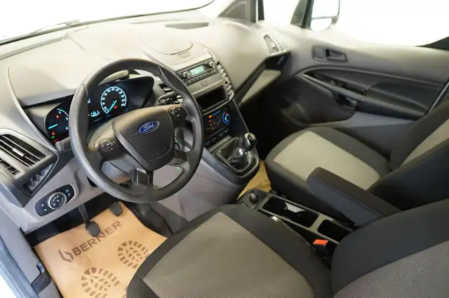 Ford Transit Connect view 9