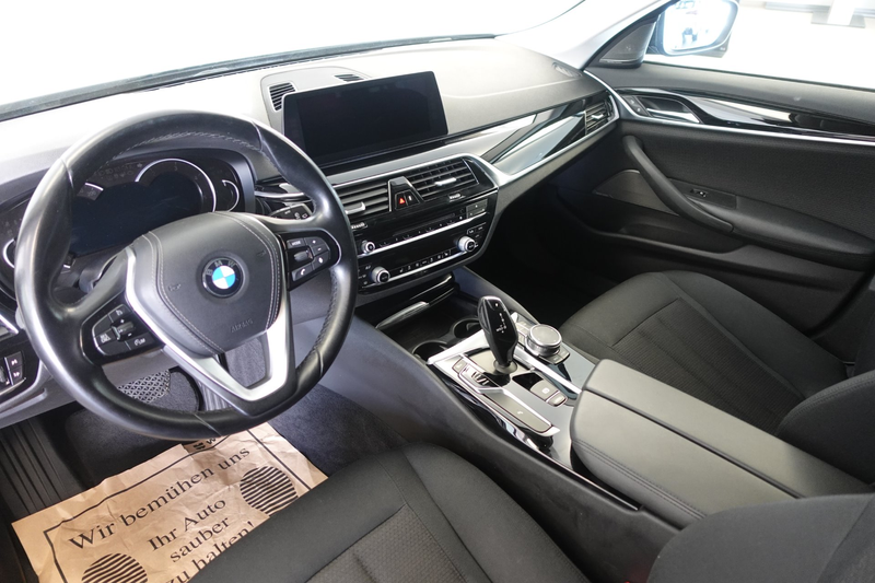 BMW 520 d xDrive G31 — photo 7