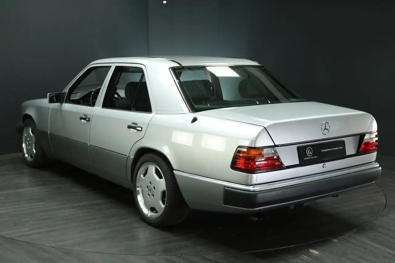 Mercedes-Benz 300 E 24-V Automatik, Klima, nur 61.400 km !, foto 4