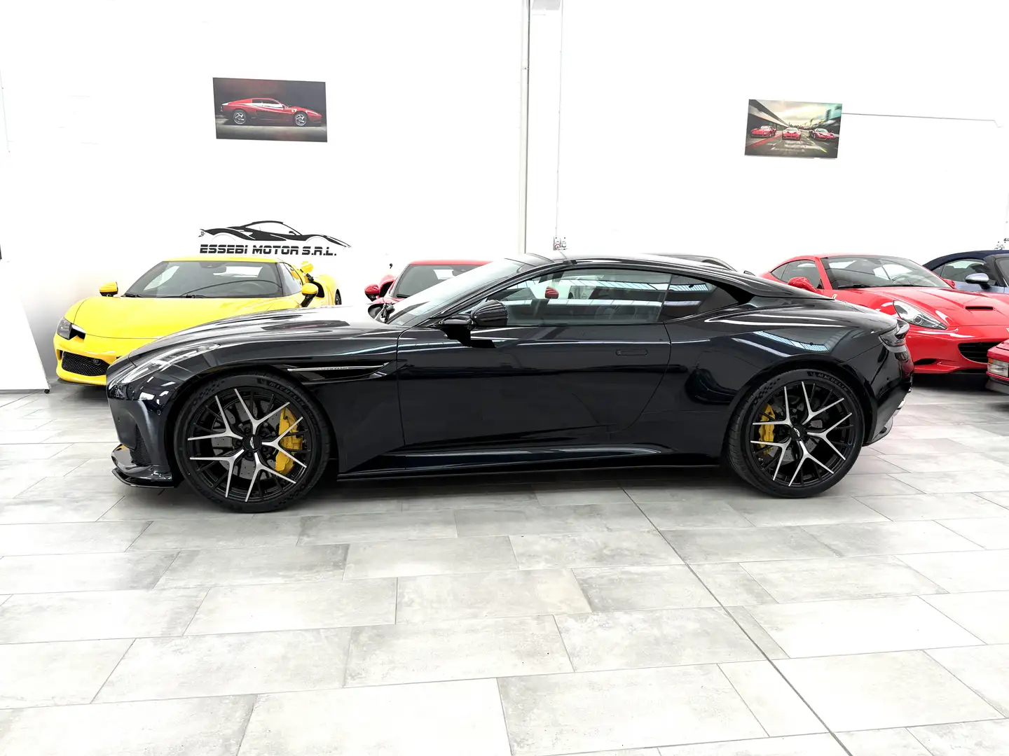 Aston Martin DB12 COUPÈ 4.0 V8 AUTO KM 2.400 IVA ESPOSTA - 2