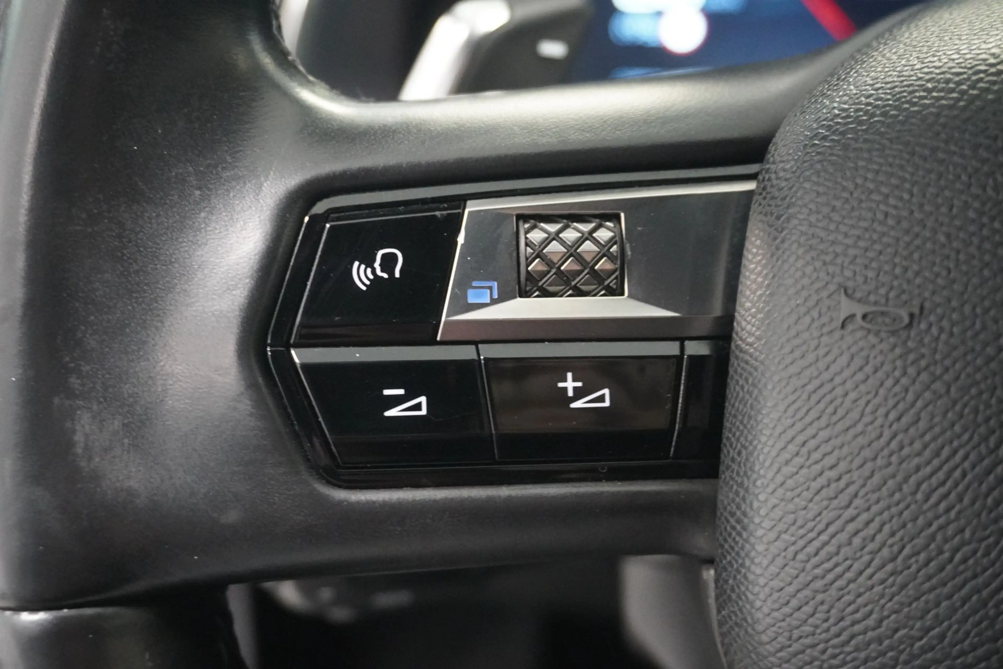 DS Automobiles DS 7 Crossback PureTech 130 Chic Aut. — photo 12