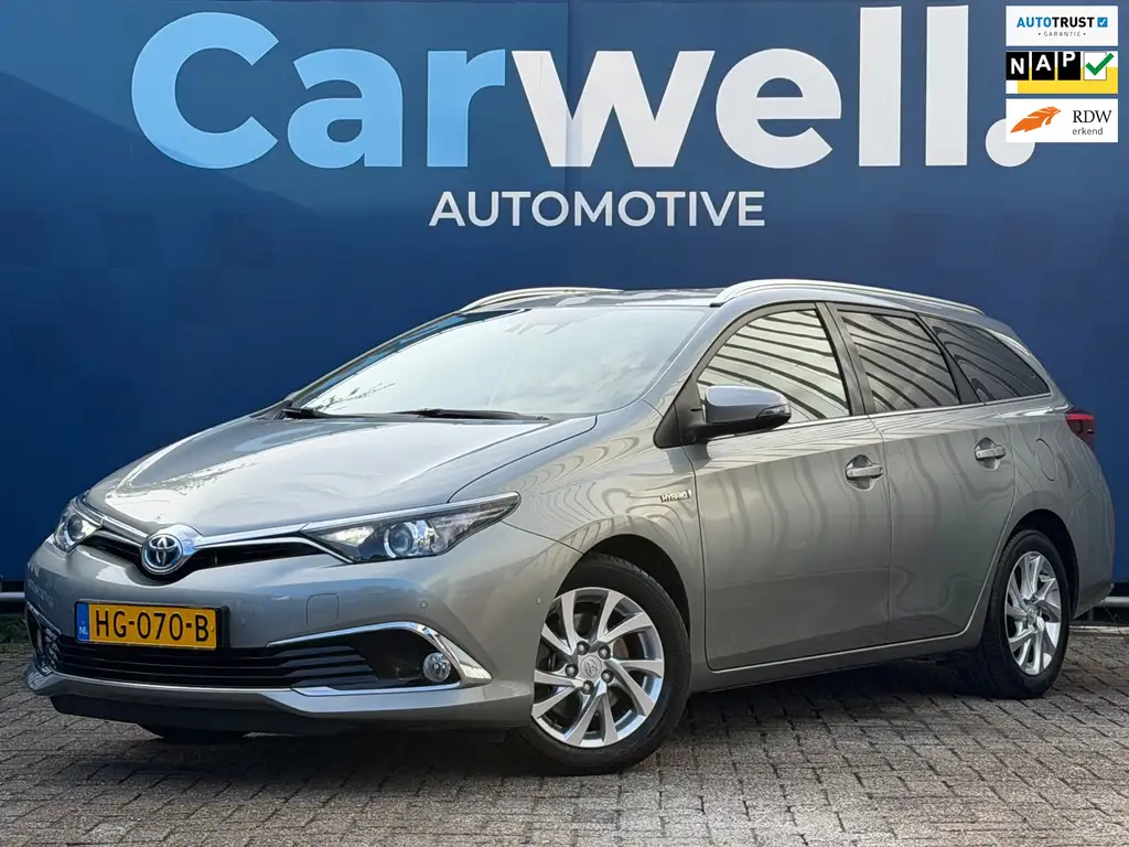Toyota Auris 2015 из Европы — купить под ключ