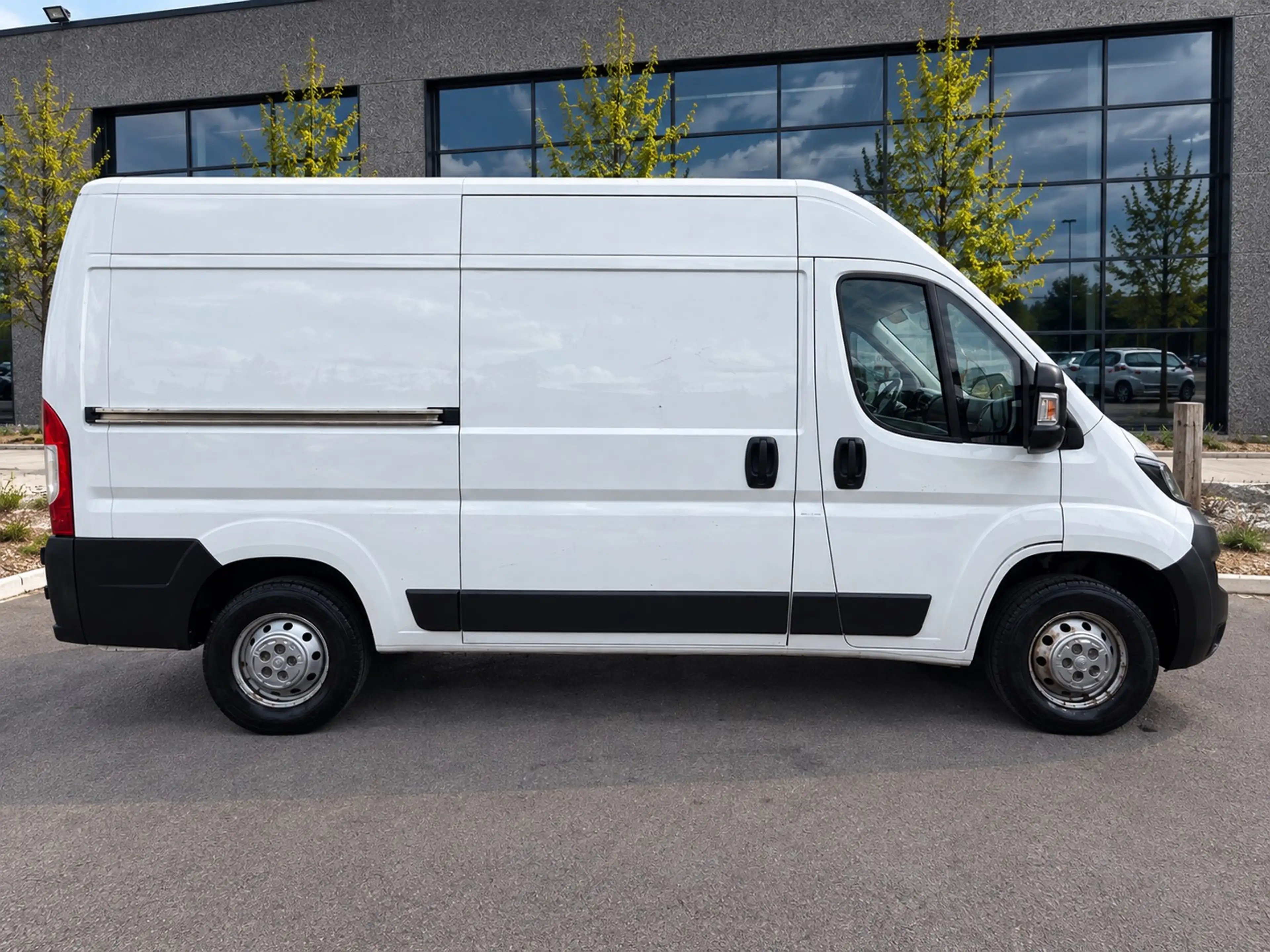 Peugeot Boxer 2.0 BlueHDi L2H2 Pro S/S /GARANTIE 12 MOIS / — photo 4