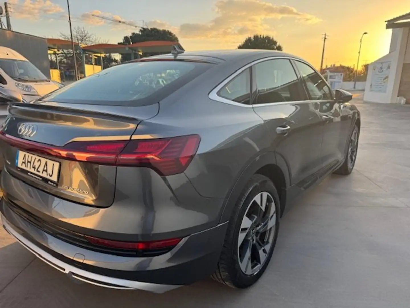 Audi e-tron e-tron Sportback 55 quattro Gris - 1