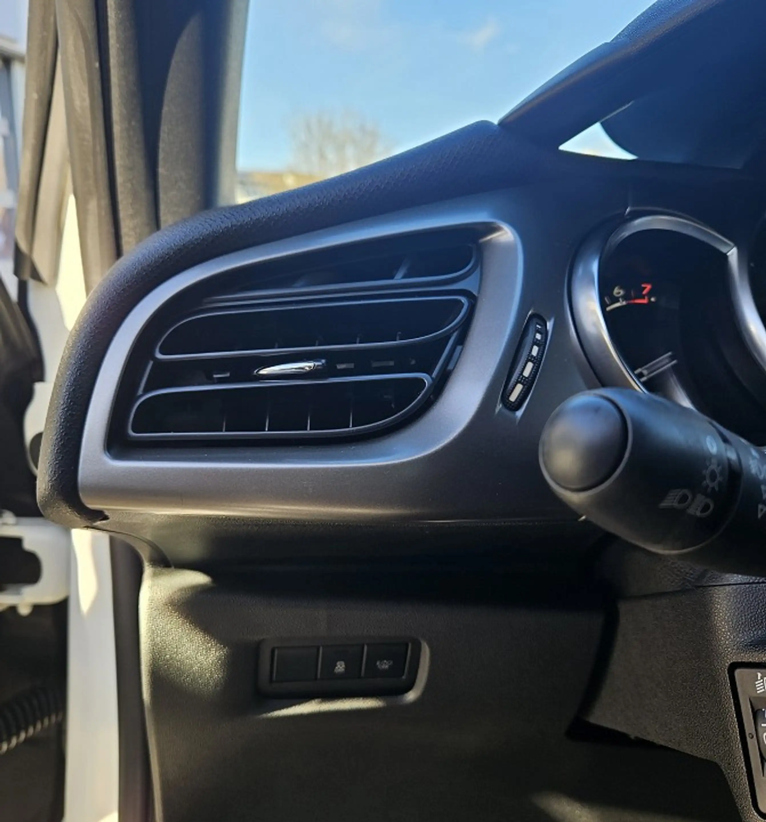 DS Automobiles DS 3 Cabrio PT 110 So Chic*1.HAND — photo 6