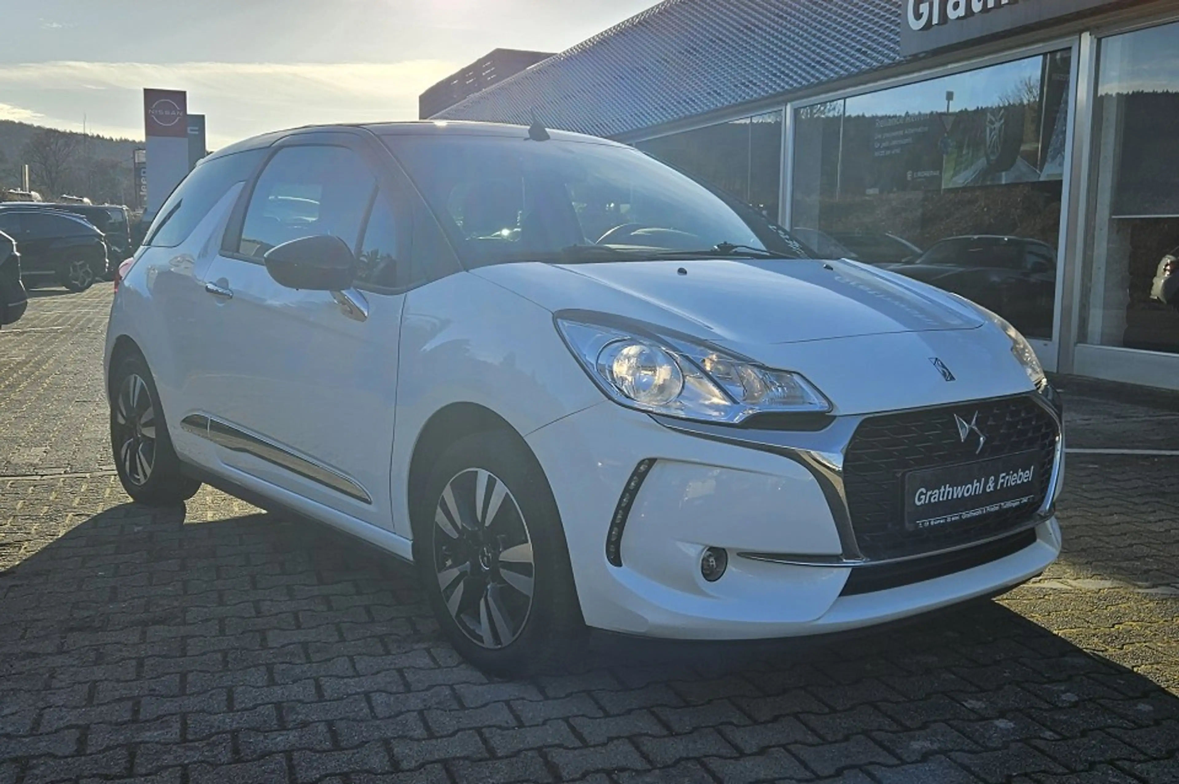 DS Automobiles DS 3 Cabrio PT 110 So Chic*1.HAND — photo 3