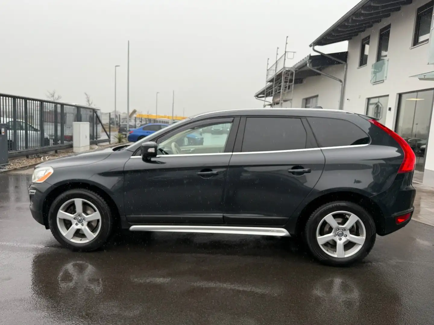 Volvo XC60 Summum AWD|Panorama|Automatik|Xenon|Keyless Grau - 2