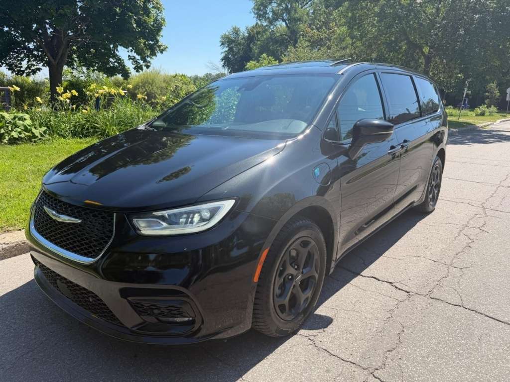 2022 Chrysler Pacifica Limited