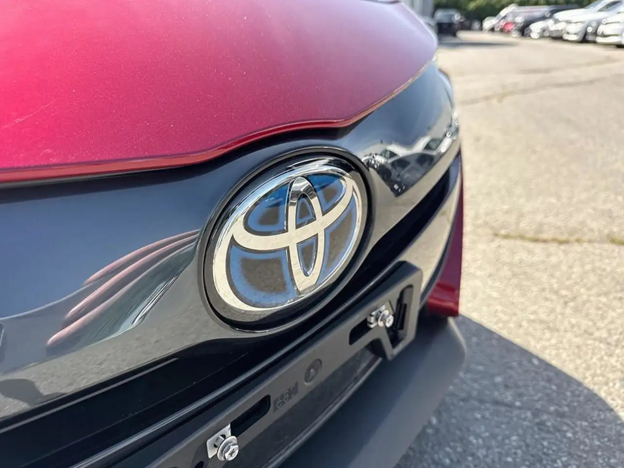 Toyota Prius Prime снимка Toyota Prius Prime