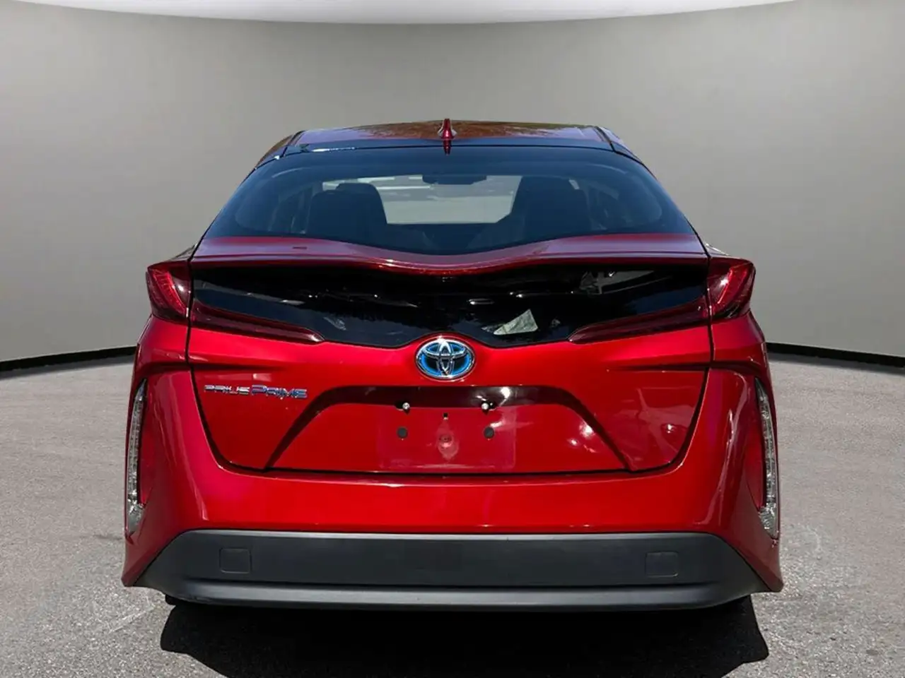 Toyota Prius Prime снимка Toyota Prius Prime