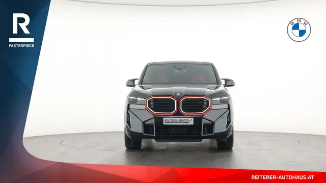 BMW XM view 2