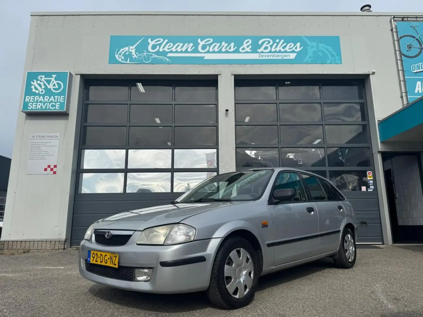 Mazda 323 Fastbreak 1.5i LX Grijs - 1