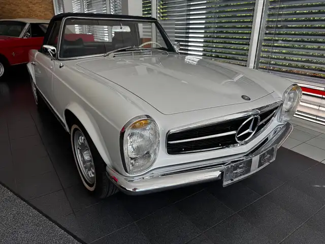 Mercedes-Benz SL 230 PAGODE