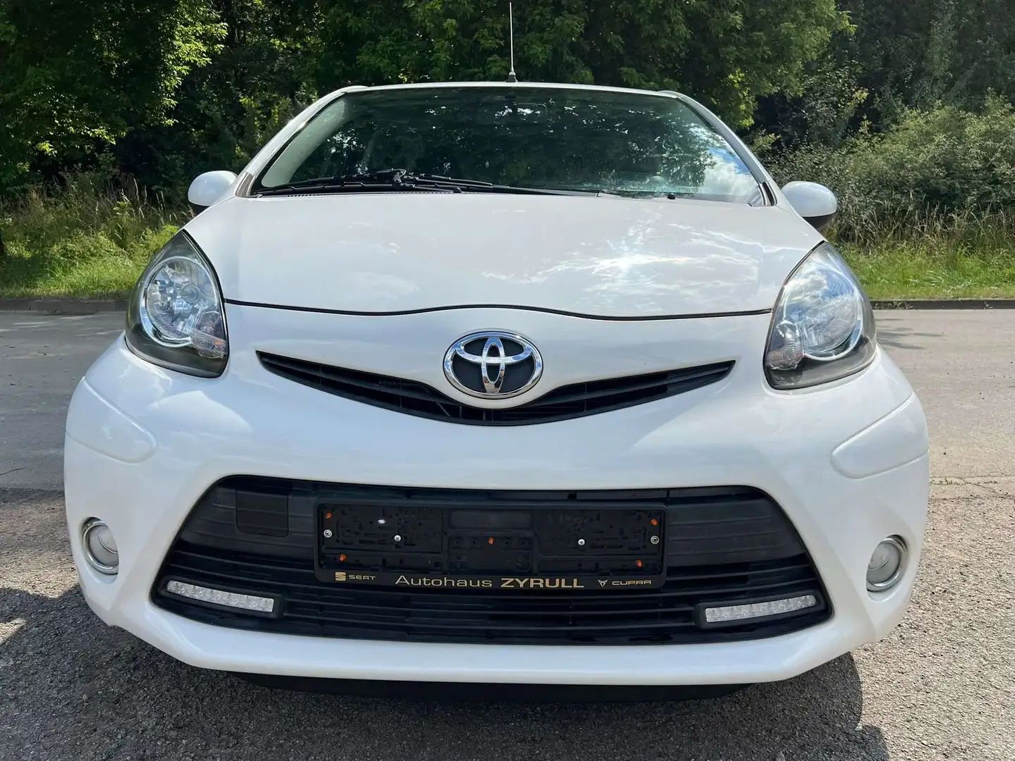 Toyota Aygo Aygo Connect 5 Porte Navi Jante Clima Wit - 2