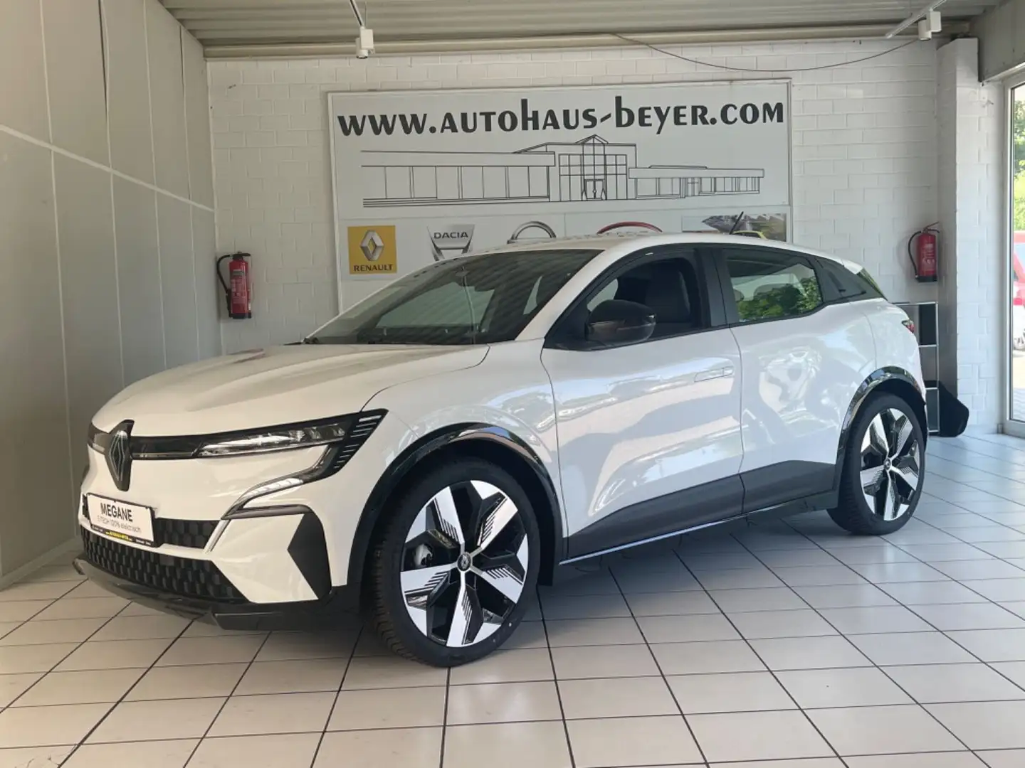 Renault Megane E-Tech Electric Wit - 1