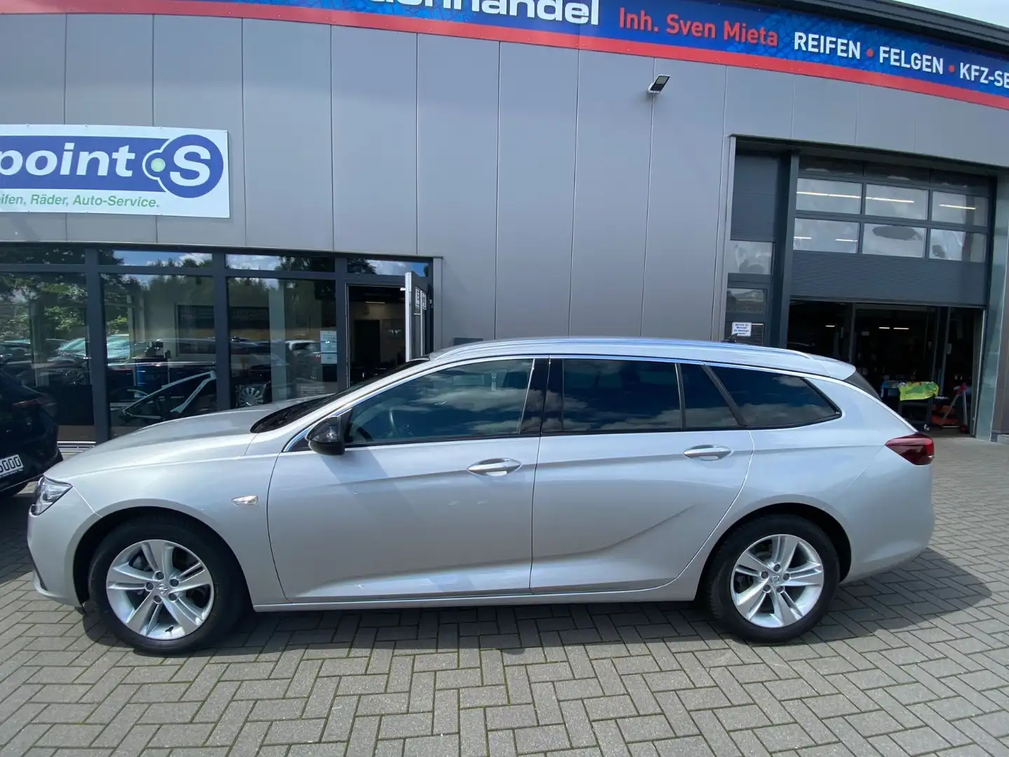 Opel Insignia B Sports Tourer Business AUTOMATIK*LED Silber - 2
