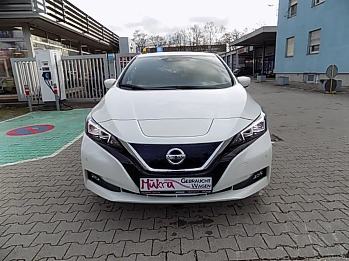 Nissan Leaf Tekna ZE1 MY21 40kWh 150PS Inkl. Wartung in Tekna Weiß - 2